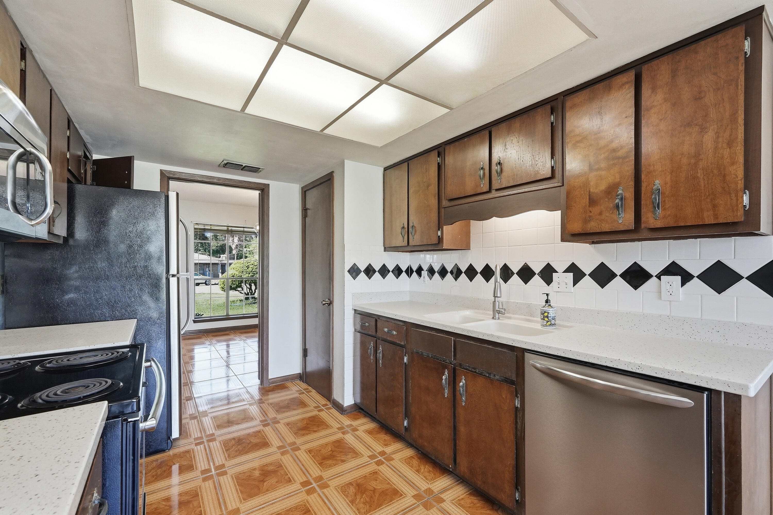 TANGLEWOOD S/D - Residential