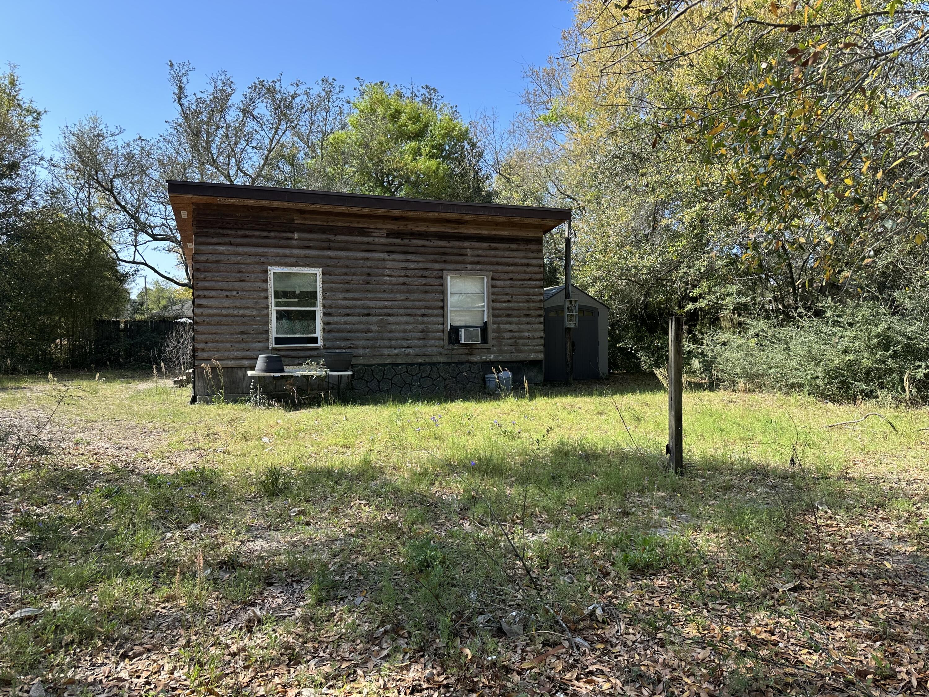 NAVARRE S/D 2ND ADDN - Residential