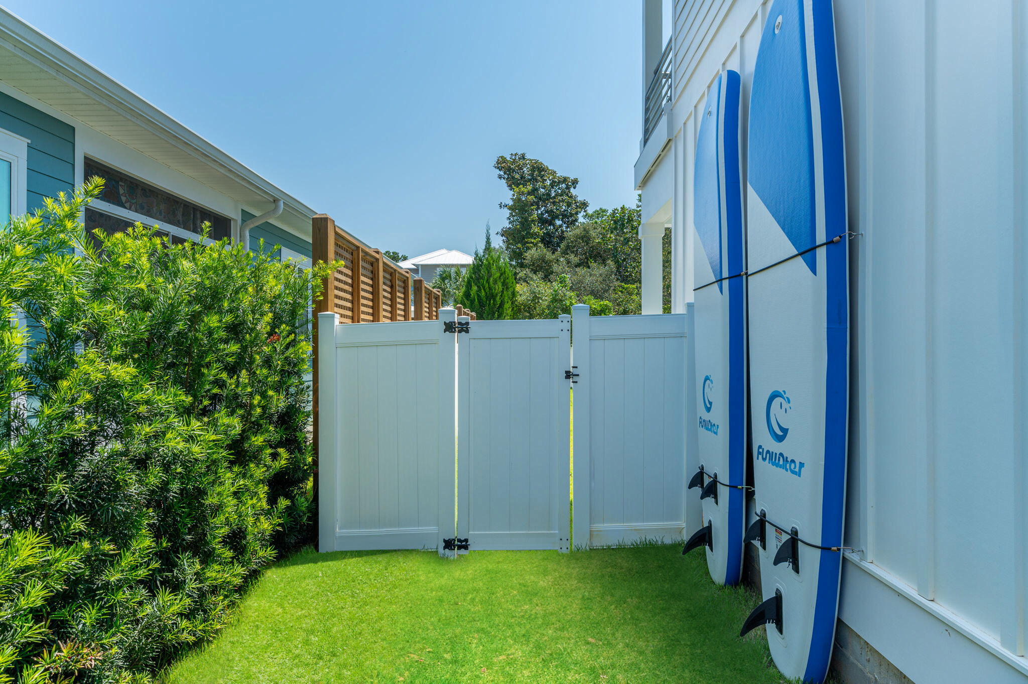 EASTERN LAKE S/D - Residential