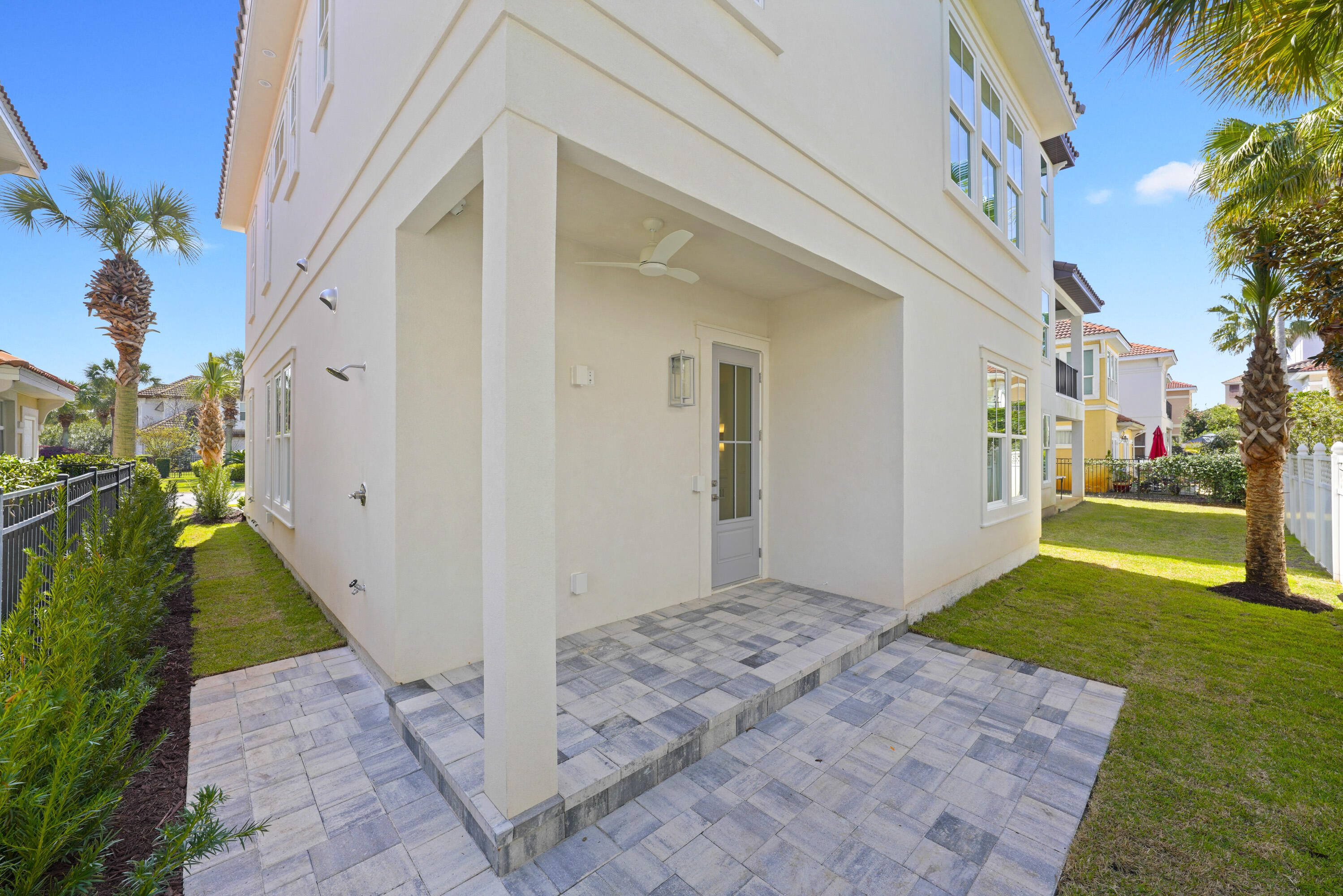 CALUSA BAY S/D - Residential