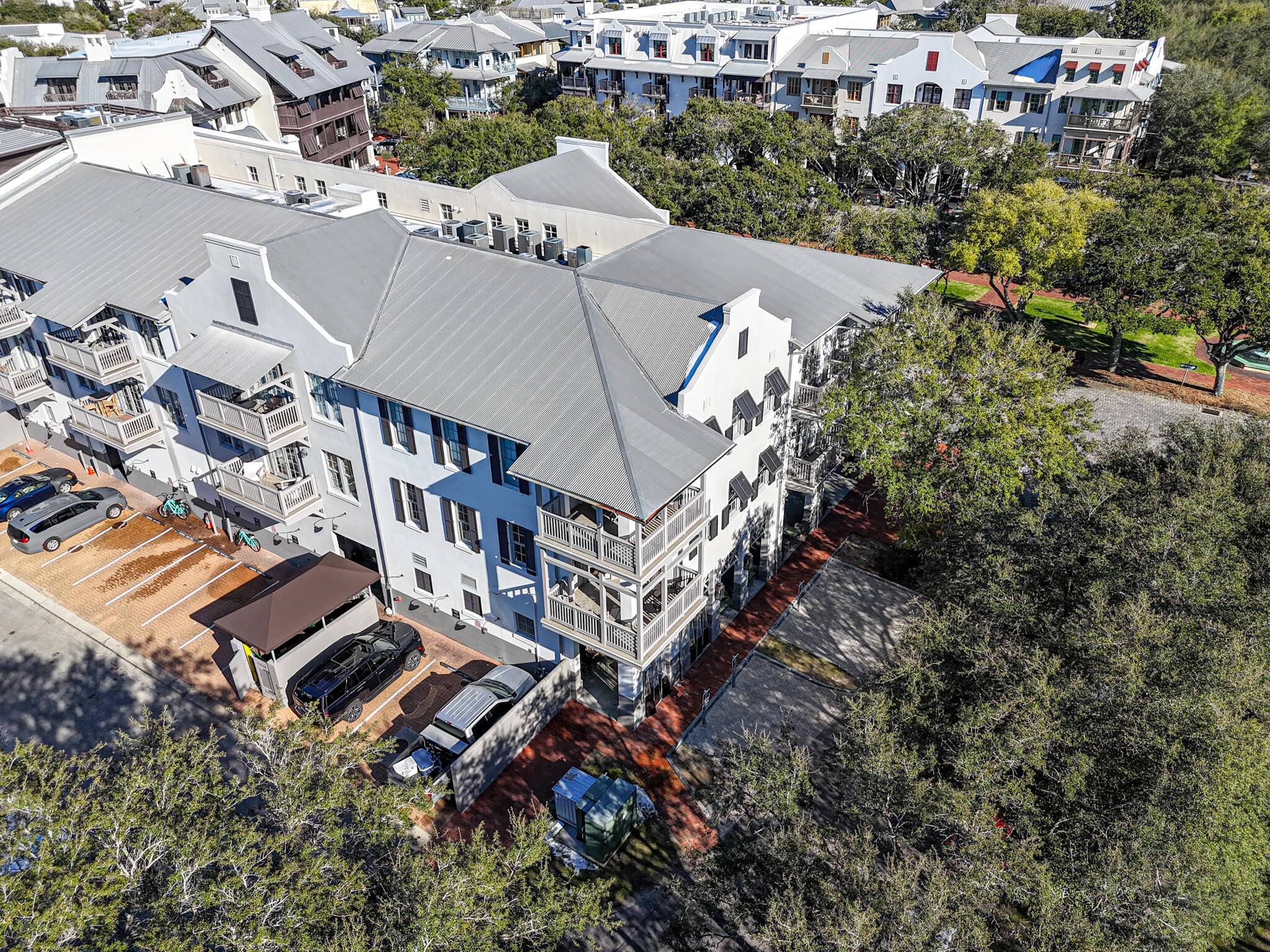 ROSEMARY BEACH
The Lofts West at Barrett Square - Residential