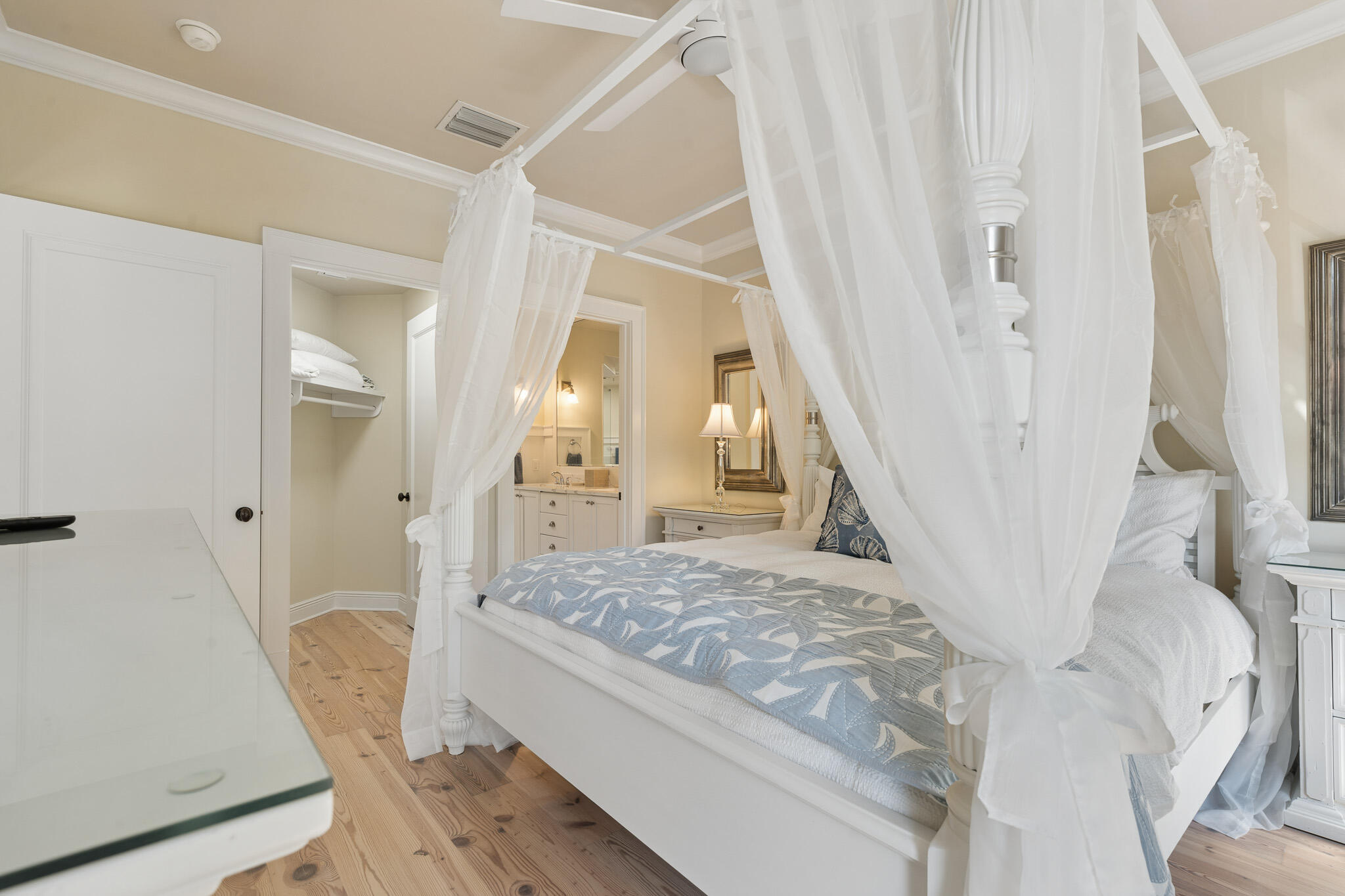 ROSEMARY BEACH
The Lofts West at Barrett Square - Residential