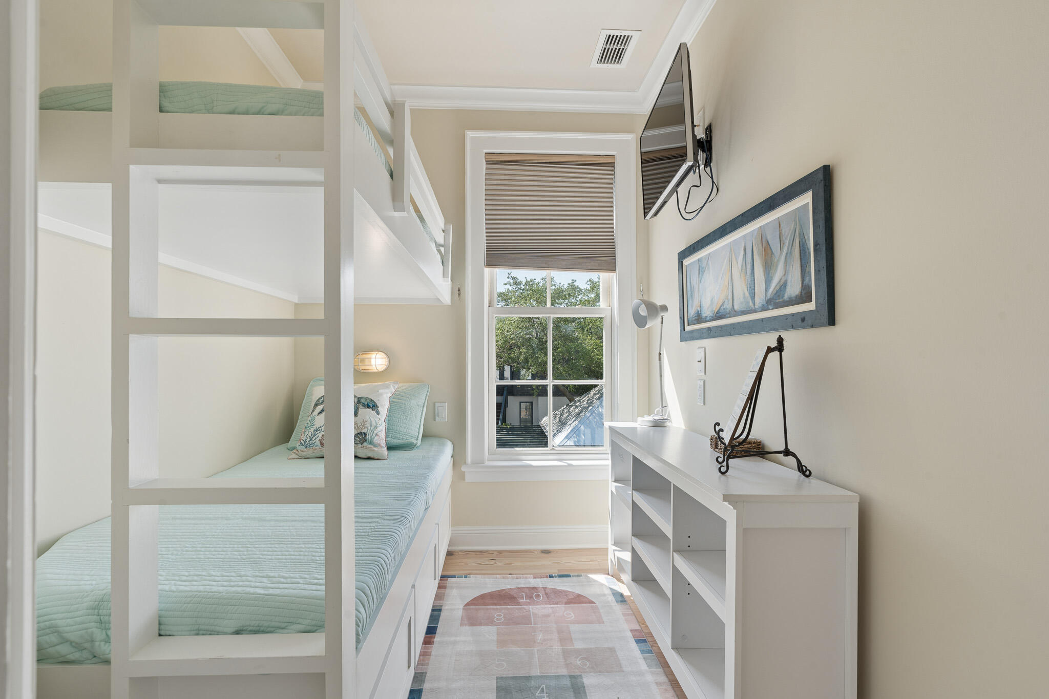 ROSEMARY BEACH
The Lofts West at Barrett Square - Residential