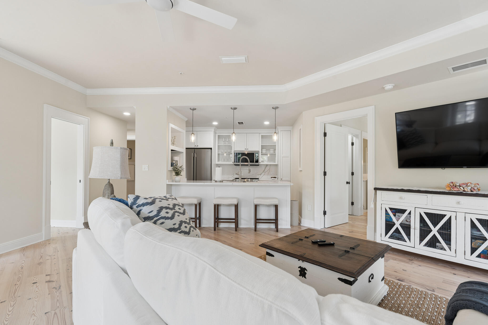 ROSEMARY BEACH
The Lofts West at Barrett Square - Residential