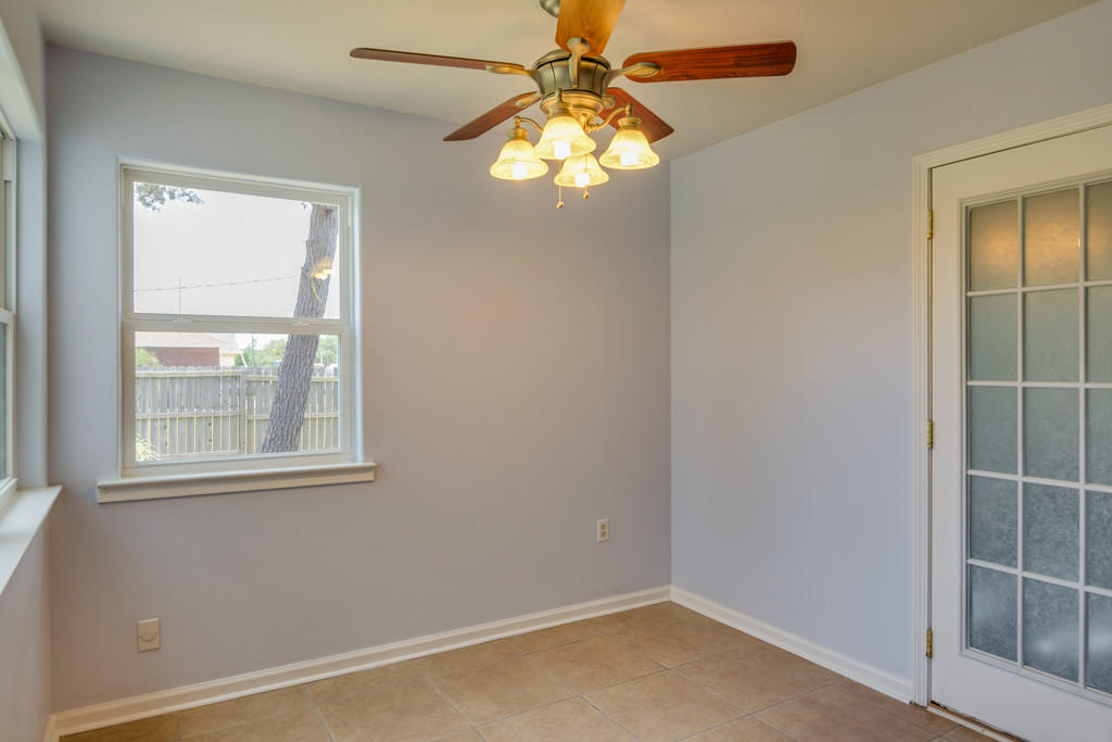 HOLLEY BY THE SEA - Residential