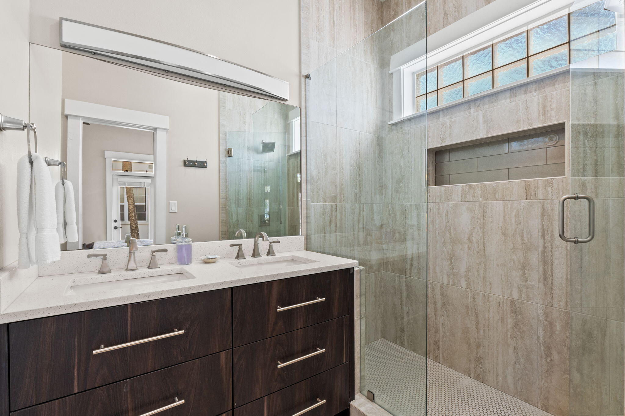 ARCADIA PLACE - Residential