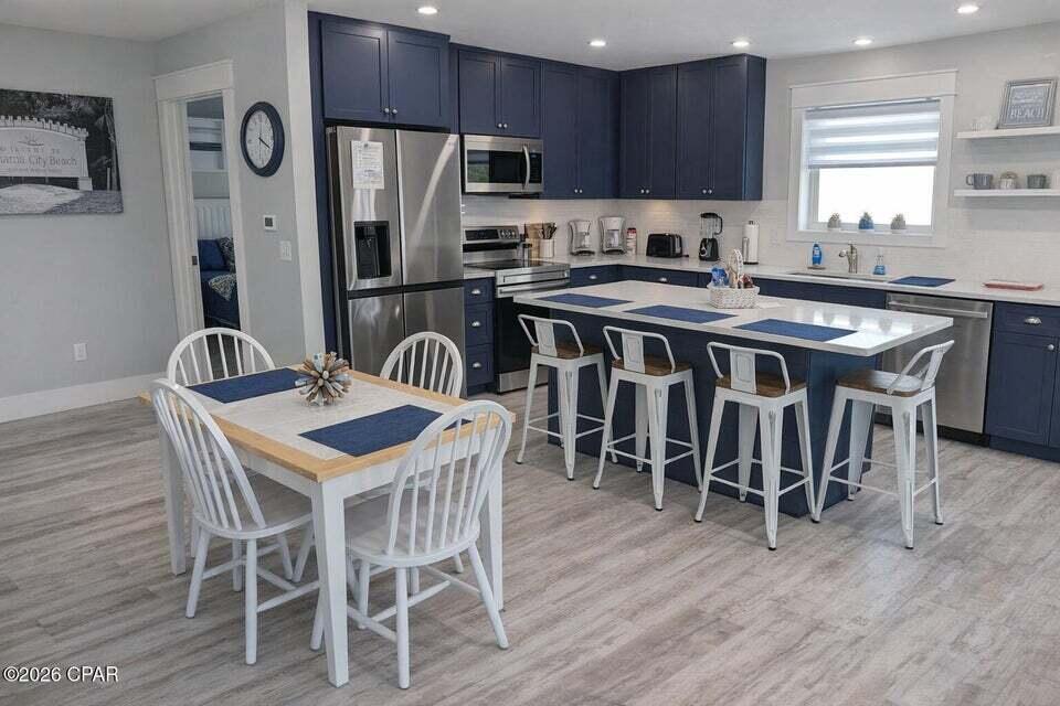 LAGUNA BEACH ESTATES 7TH ADDN - Residential