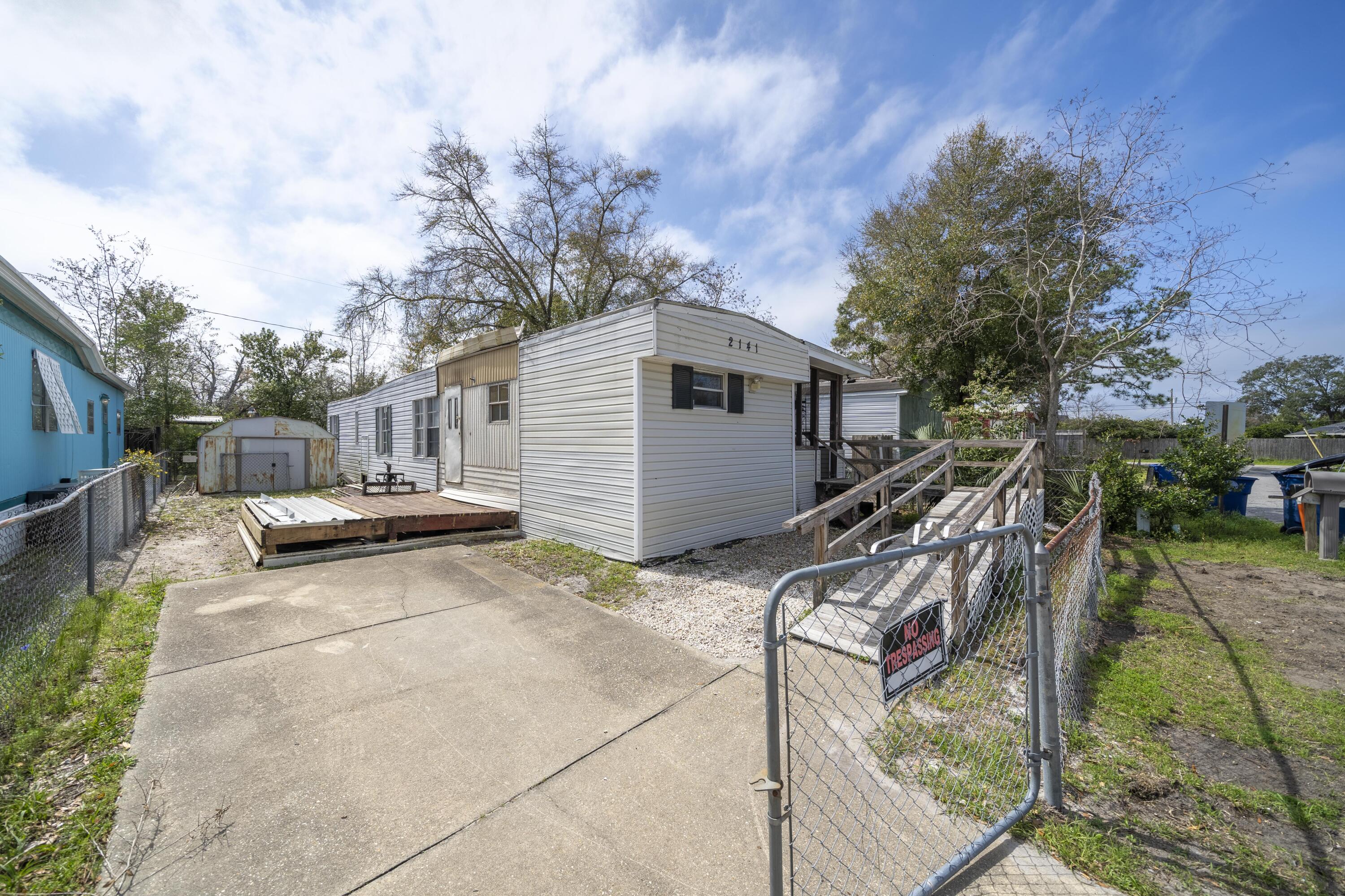 NO RECORDED SUBDIVISION - Residential