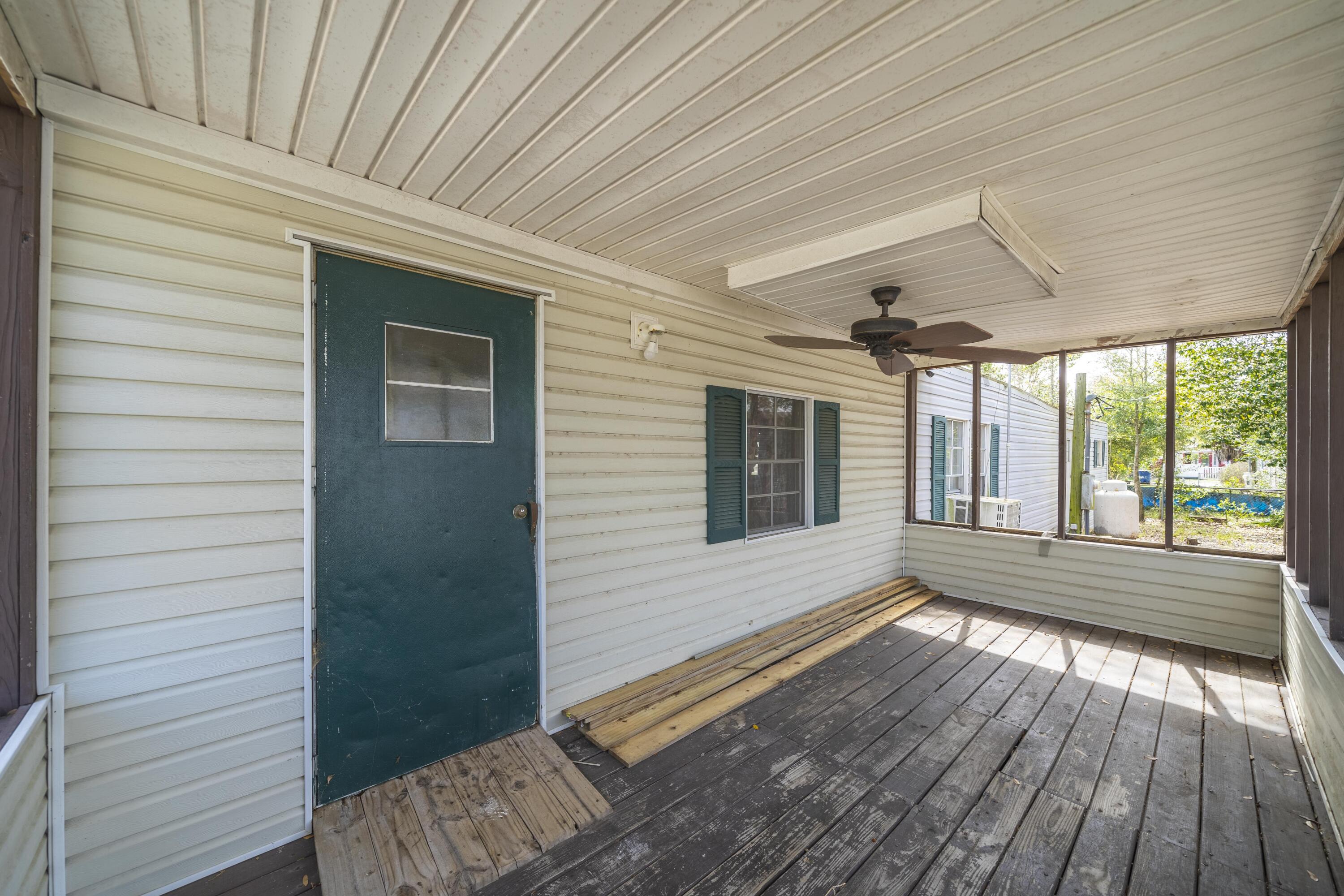 NO RECORDED SUBDIVISION - Residential