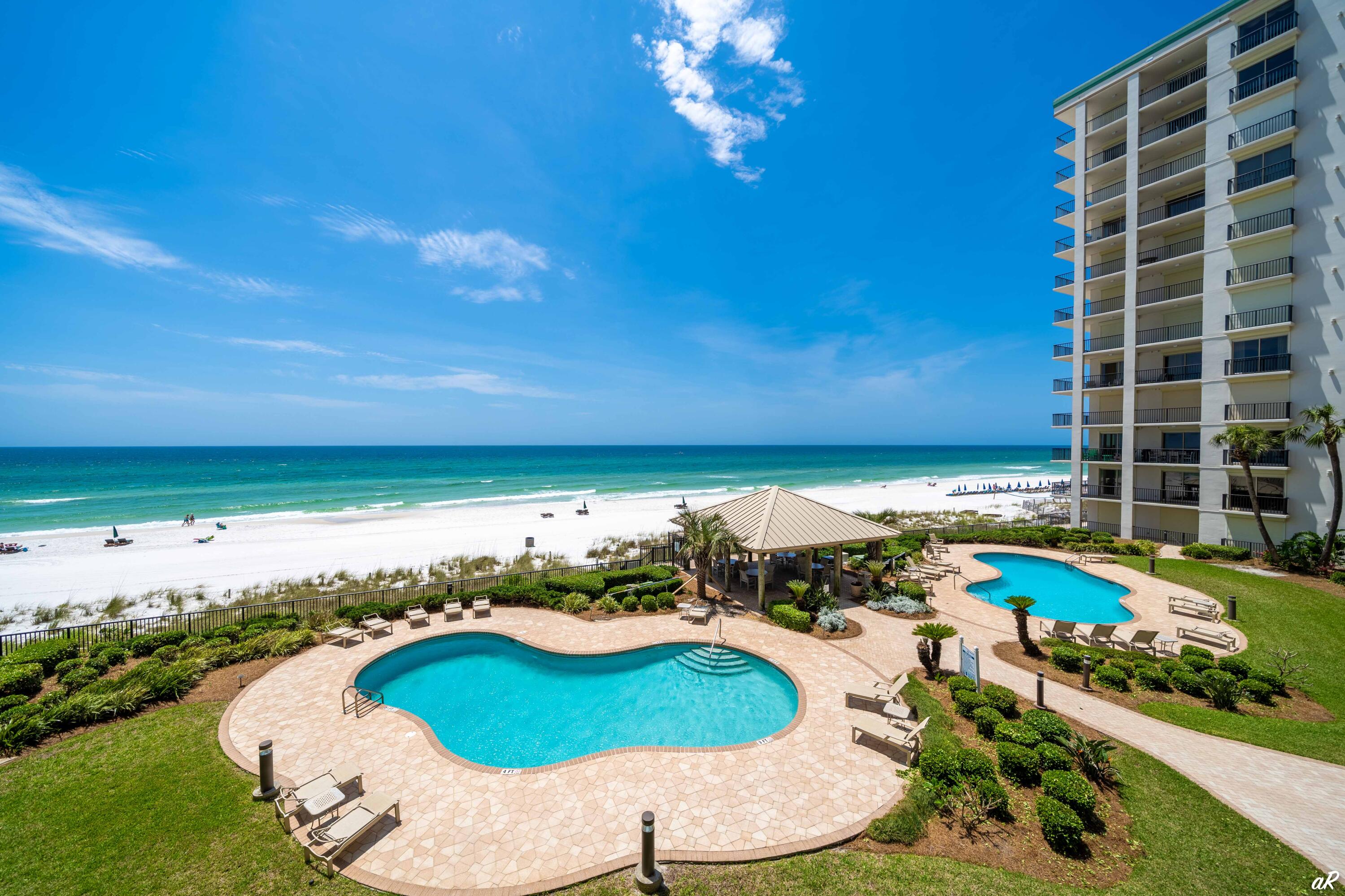 SUMMERWINDS CONDO - Residential