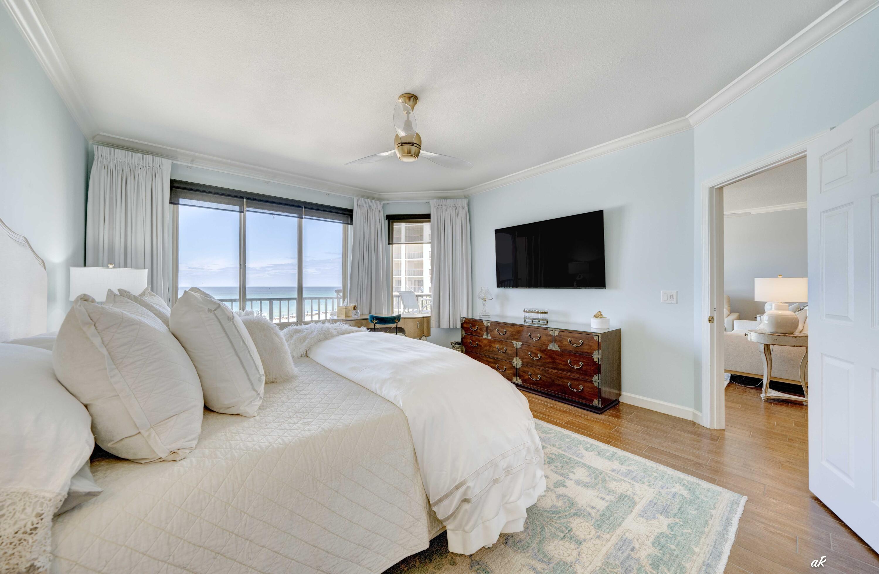 SUMMERWINDS CONDO - Residential