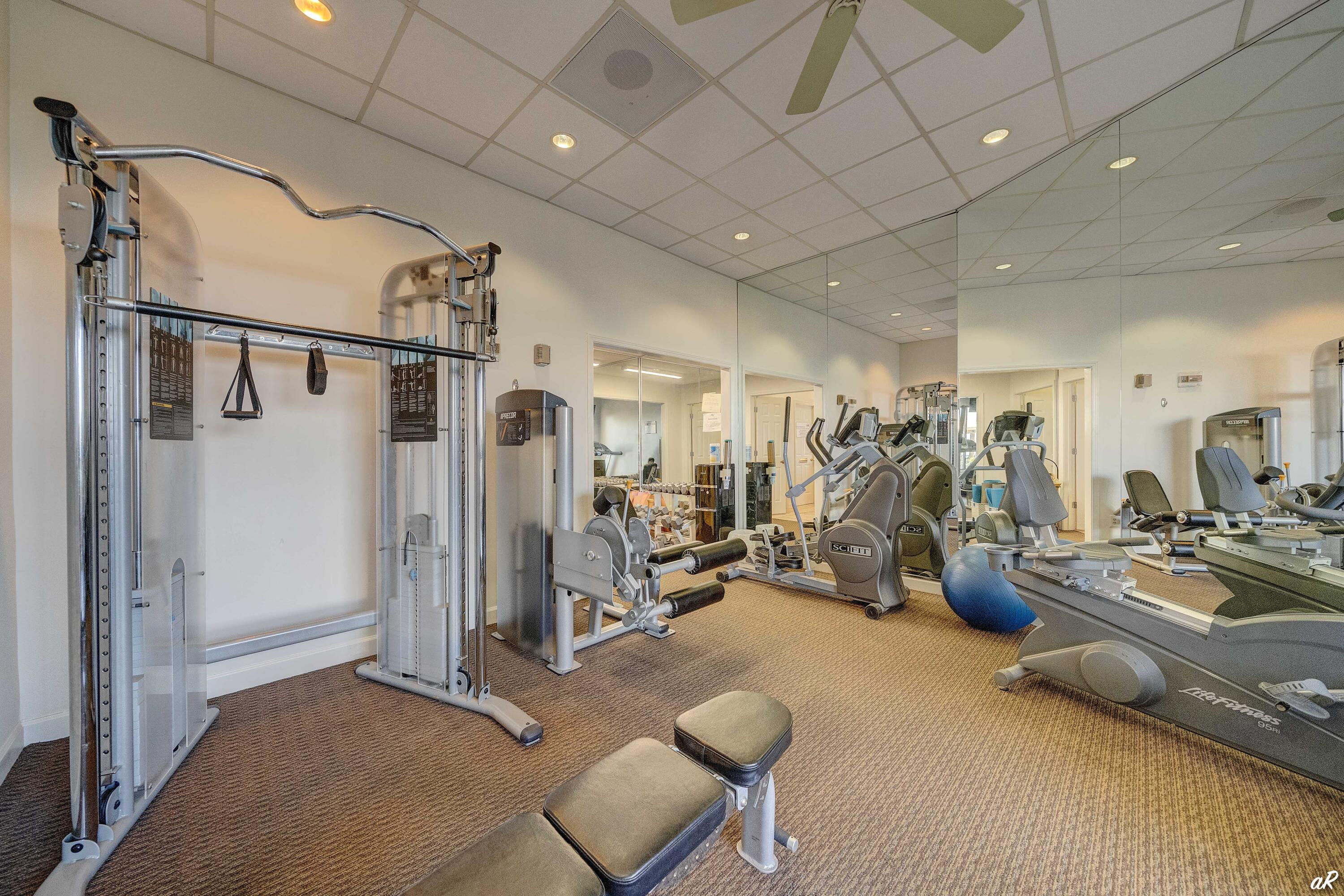 SUMMERWINDS CONDO - Residential