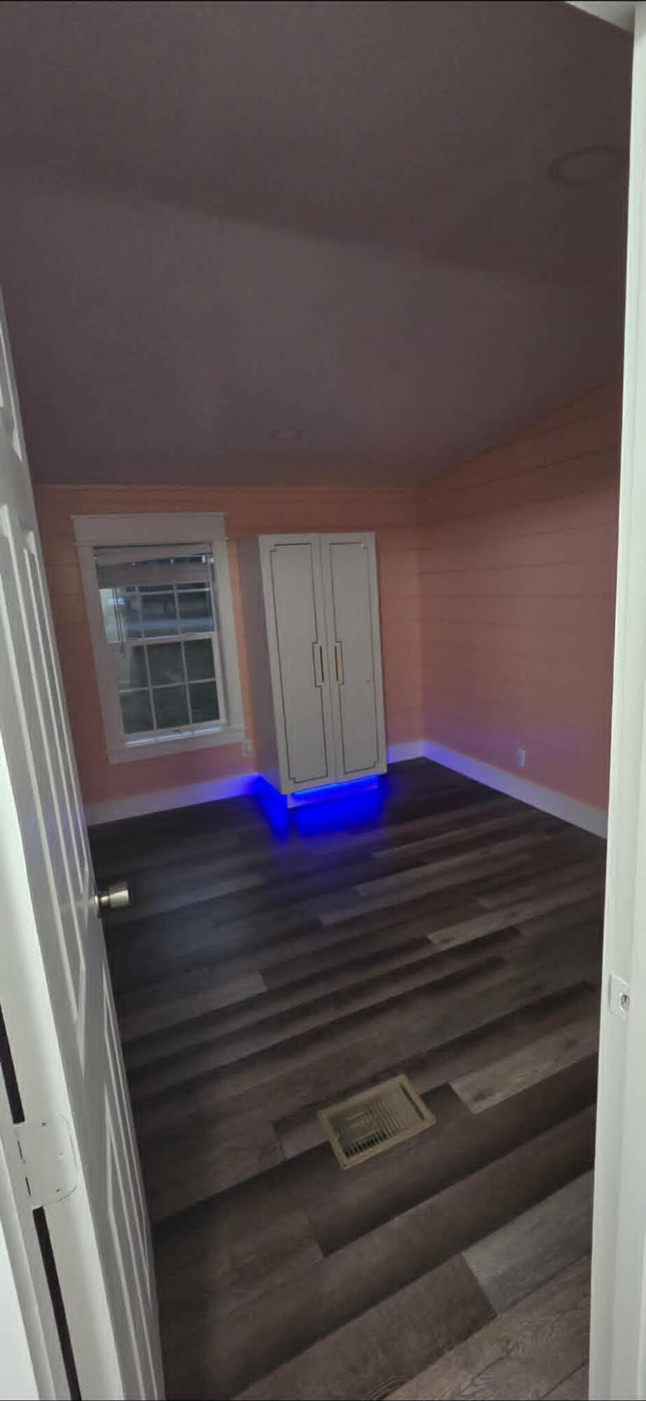 OAKWOOD HILLS - Residential