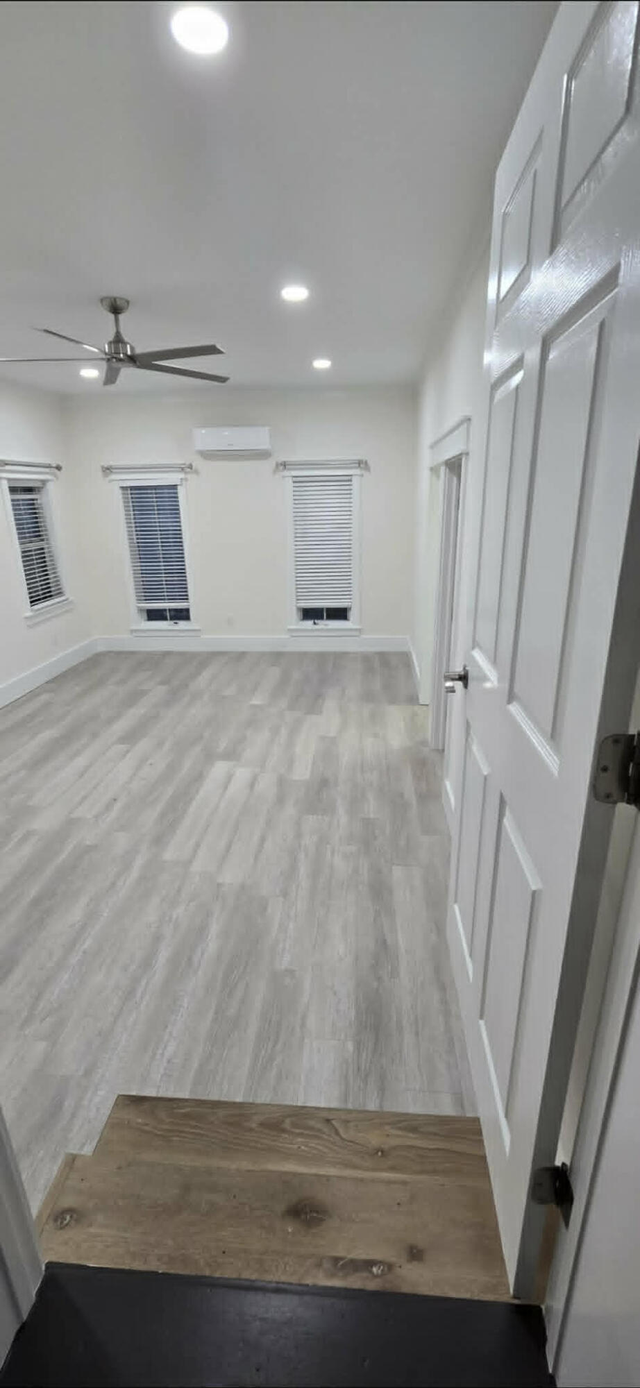 OAKWOOD HILLS - Residential