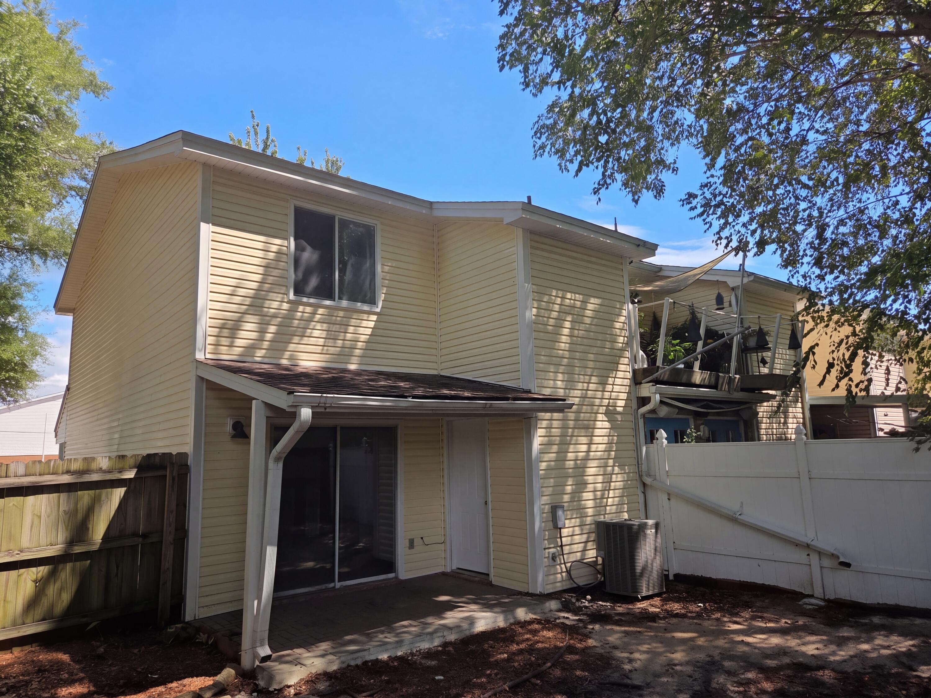 2 NW Cinderella Lane A