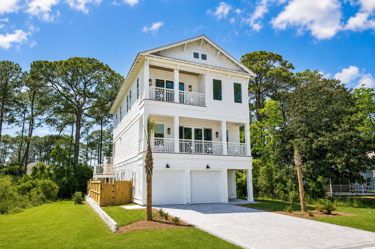 279 E Seahorse