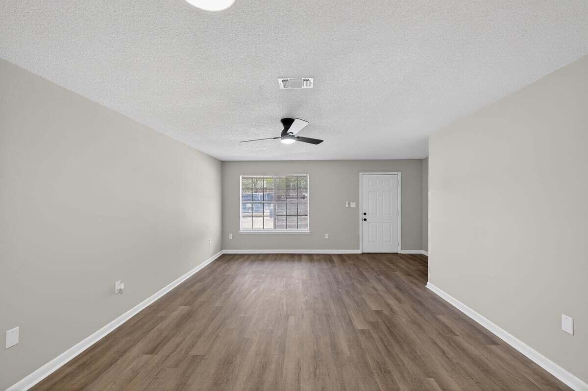 VALPARAISO PINECREST 2 - Residential