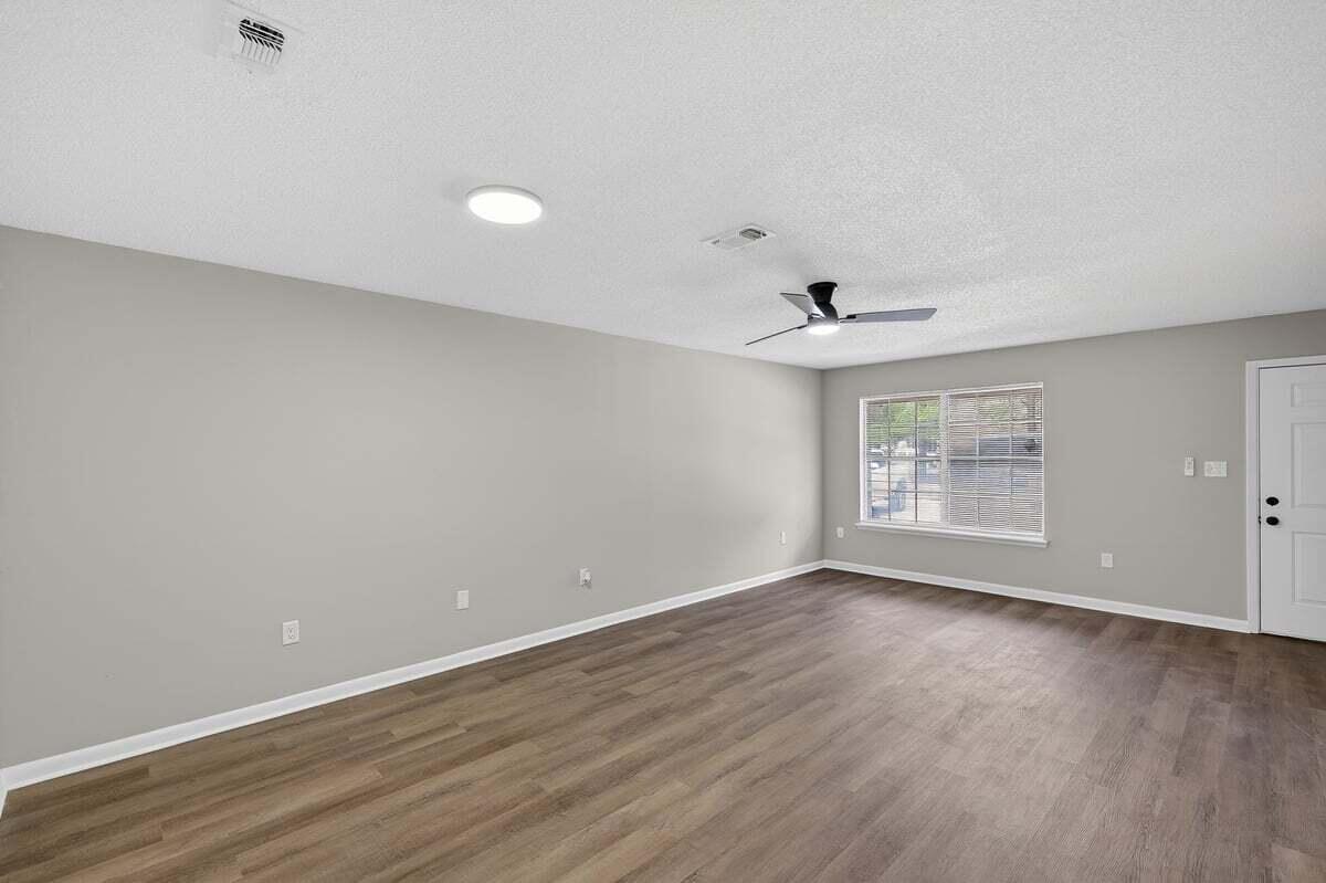 VALPARAISO PINECREST 2 - Residential