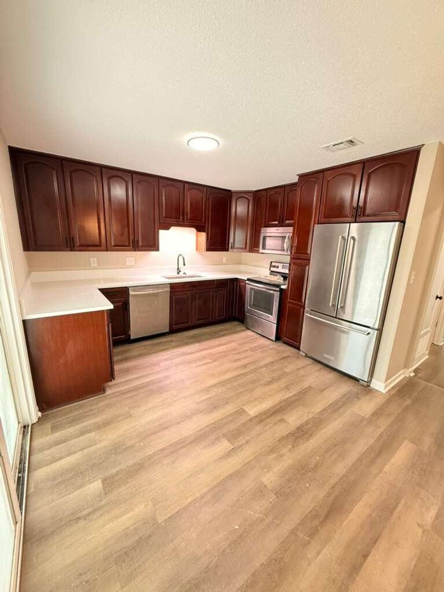 Professional photos coming soon!
Charming updated Townhome in desirable Niceville offering Low Maintenance Living - Its Truly Move-In-Ready with nothing left to do!
Enjoy peace of mind with a 2026 HVAC system, 2019 Water Heater, 2016 Roof. Brand New Flooring and Carpet, fresh interior/exterior paint. Enjoy stylish kitchen with New granite countertops, modern finishes, and ample cabinet storage, and new high quality tile in bathroom, fixtures and modern touches plus NEW lighting and fixtures throughout. Conveniently located near Eglin AFB and NWFSC.
This one checks every box-size, updates, condition, and value. Ready to show and sell.