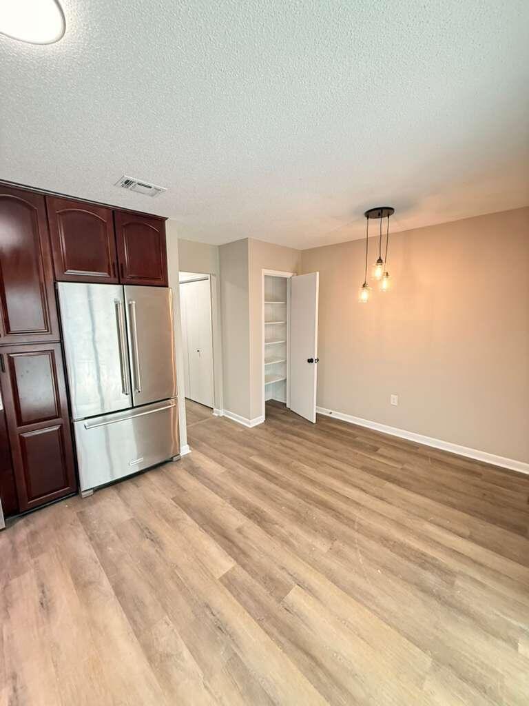 VALPARAISO PINECREST 2 - Residential