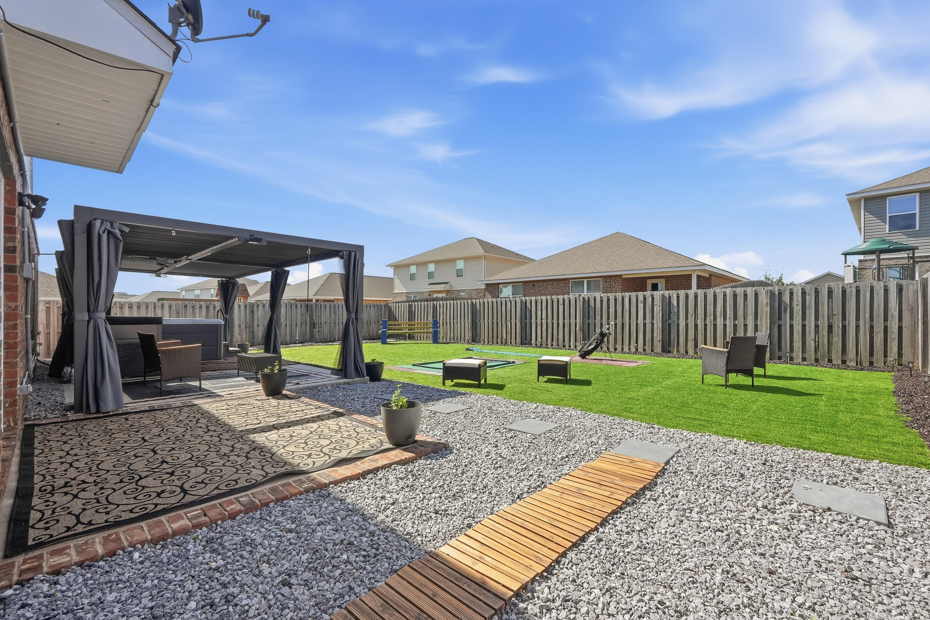 Redstone Commons - Residential