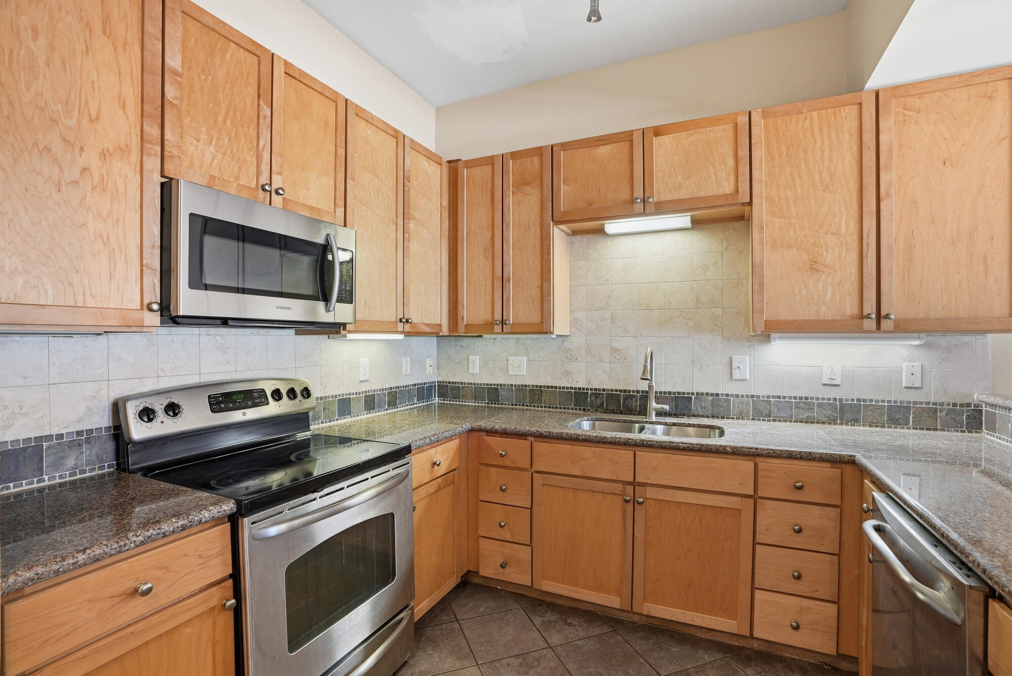 ISLAND RESERVE - Residential