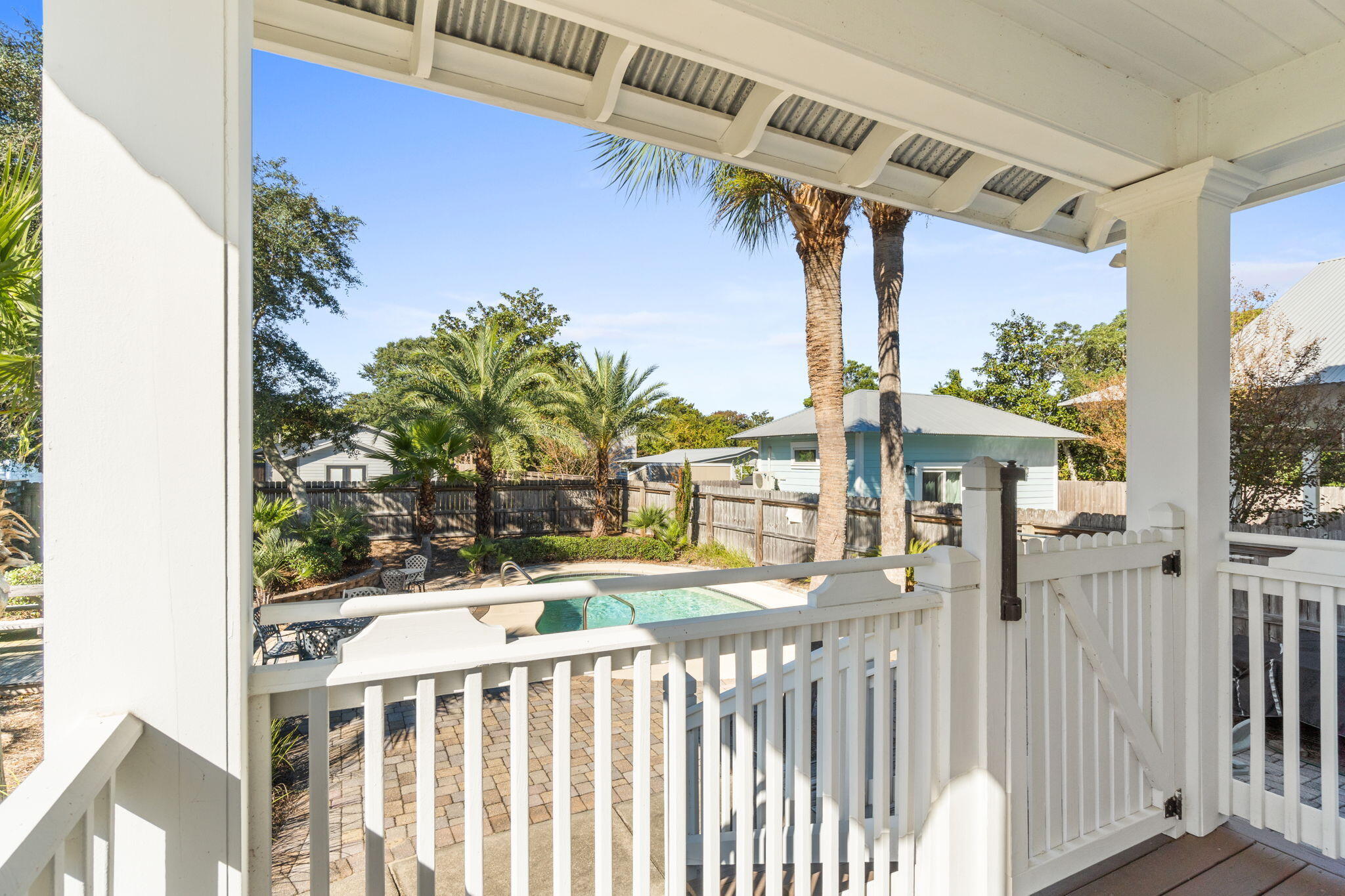 CRYSTAL BEACH - Residential