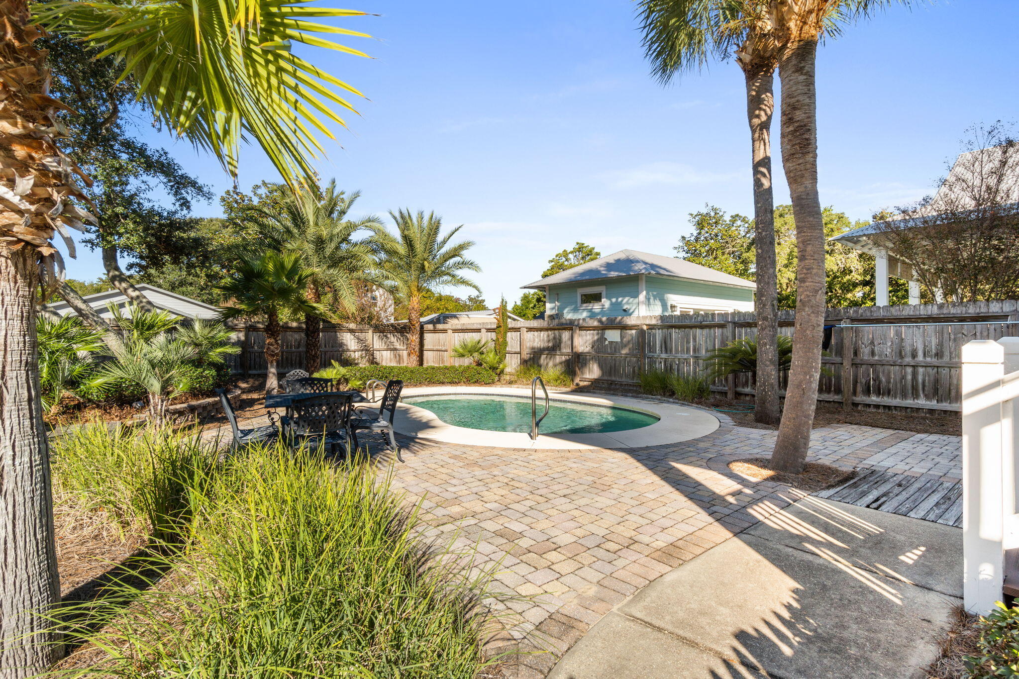 CRYSTAL BEACH - Residential