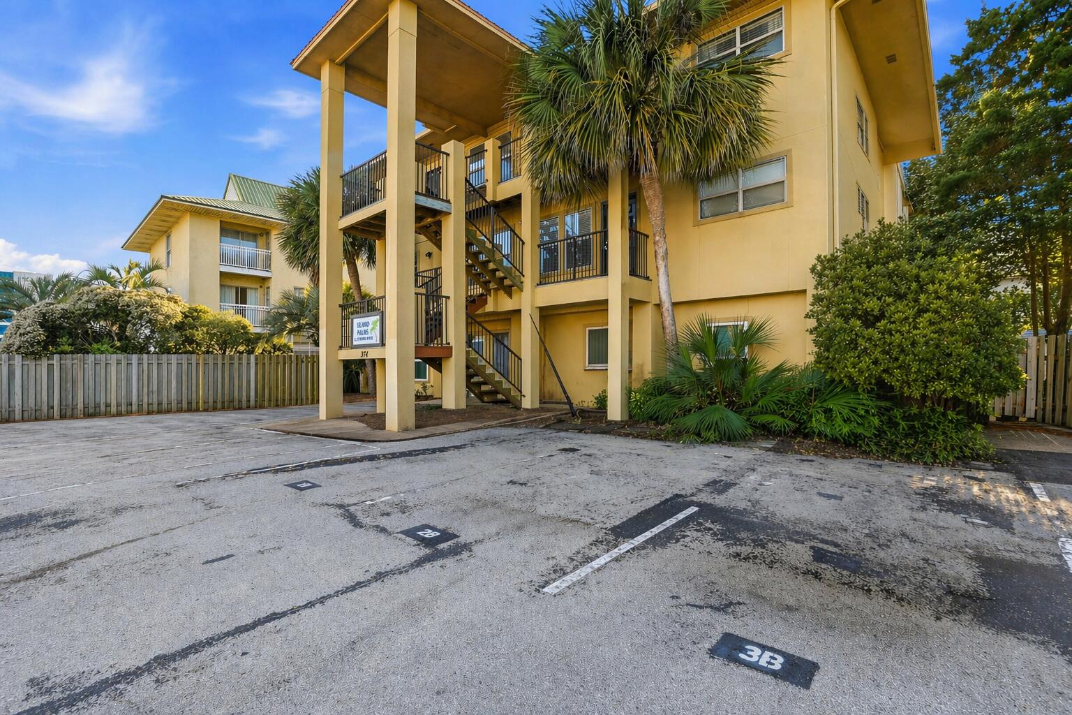 ISLAND PALMS CONDO - Residential