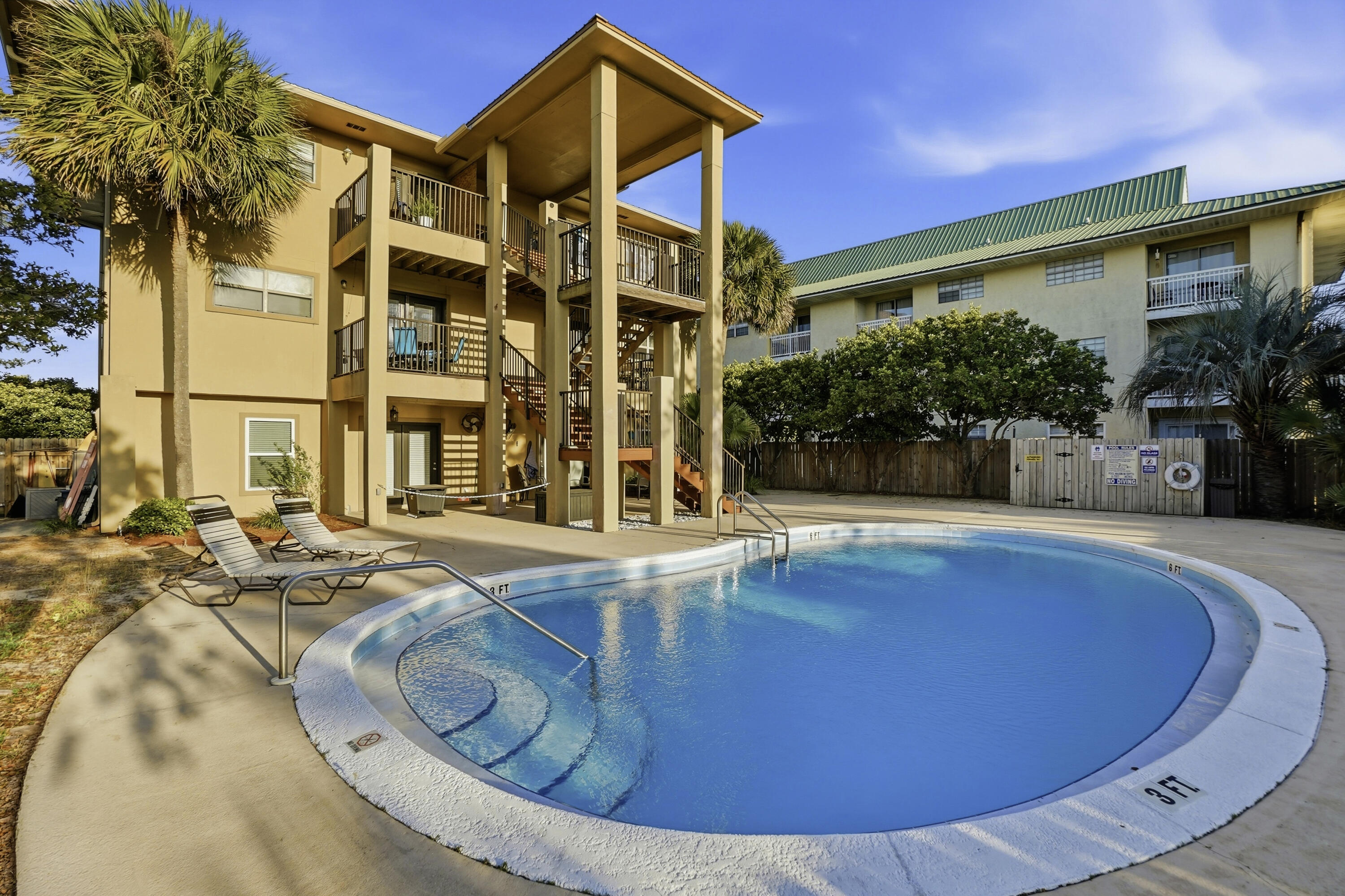 ISLAND PALMS CONDO - Residential