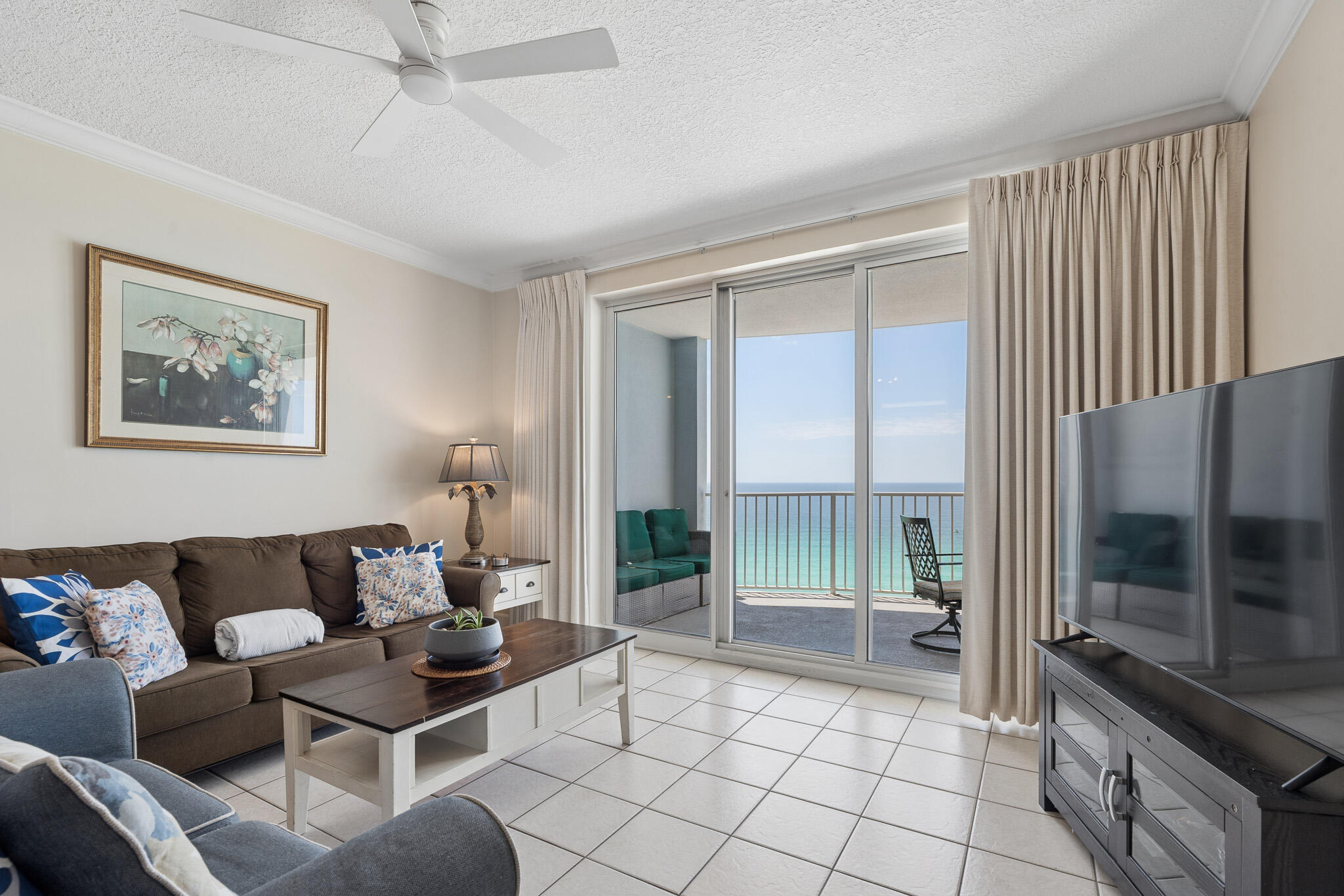 Twin Palms Resort - Residential