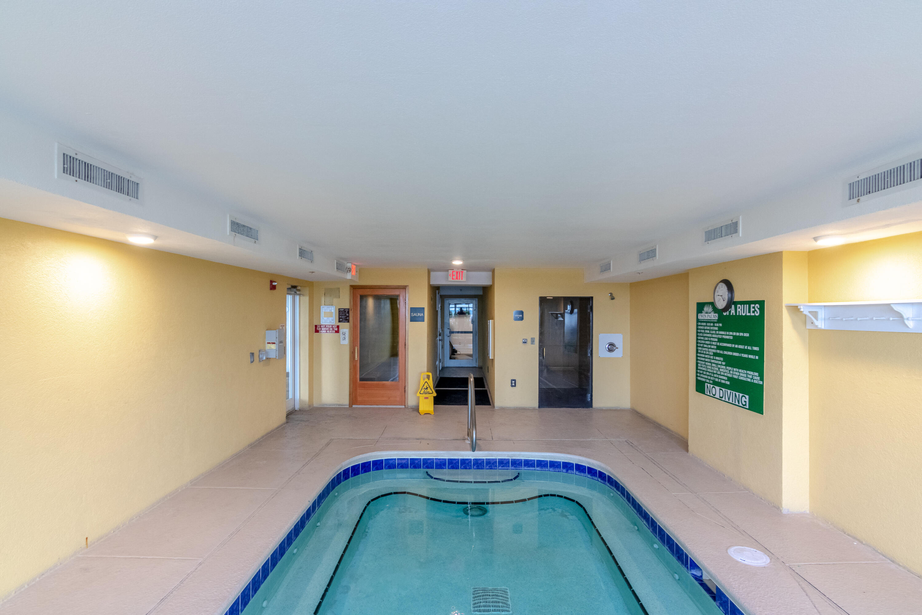 Twin Palms Resort - Residential