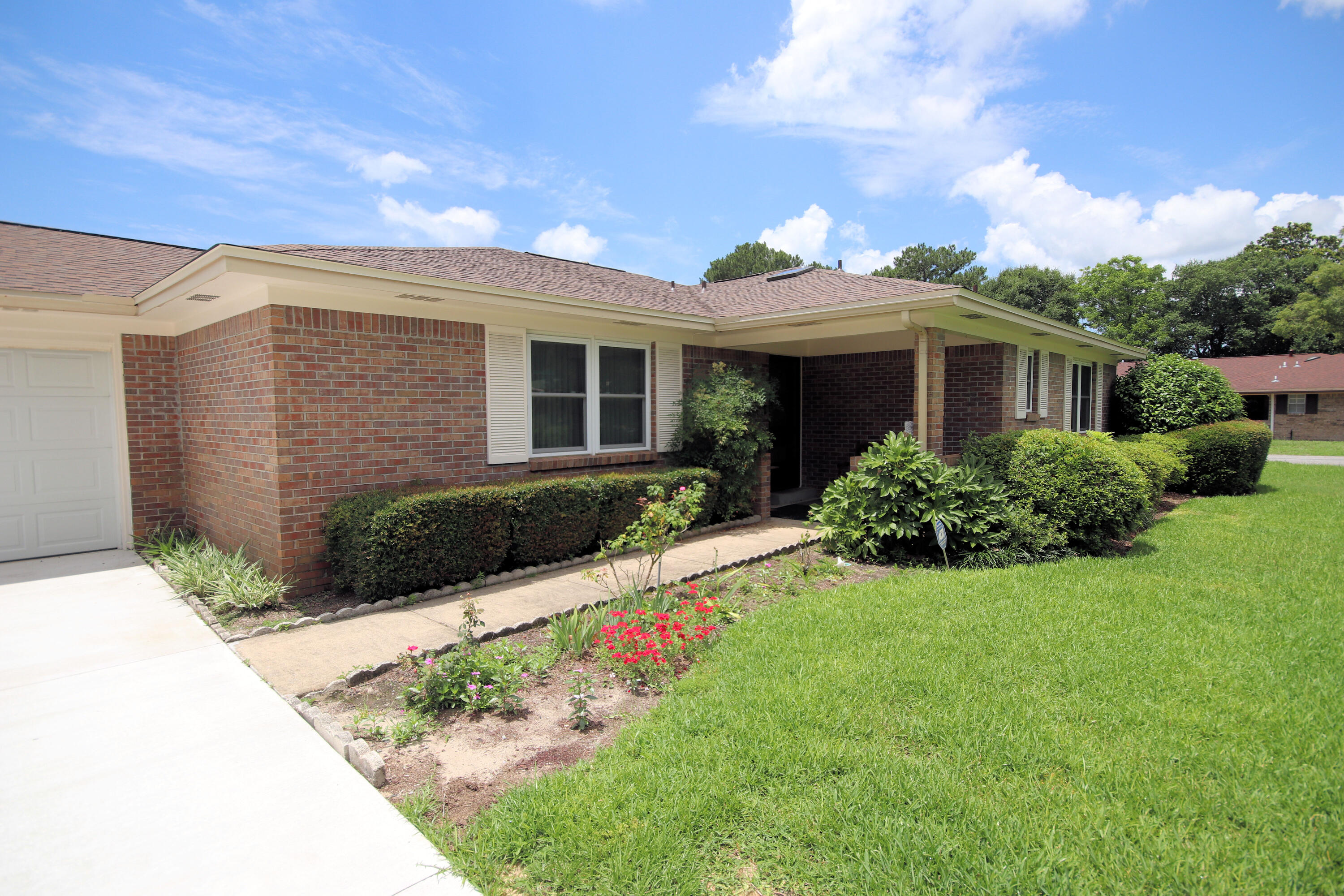 208 Dumaine Court