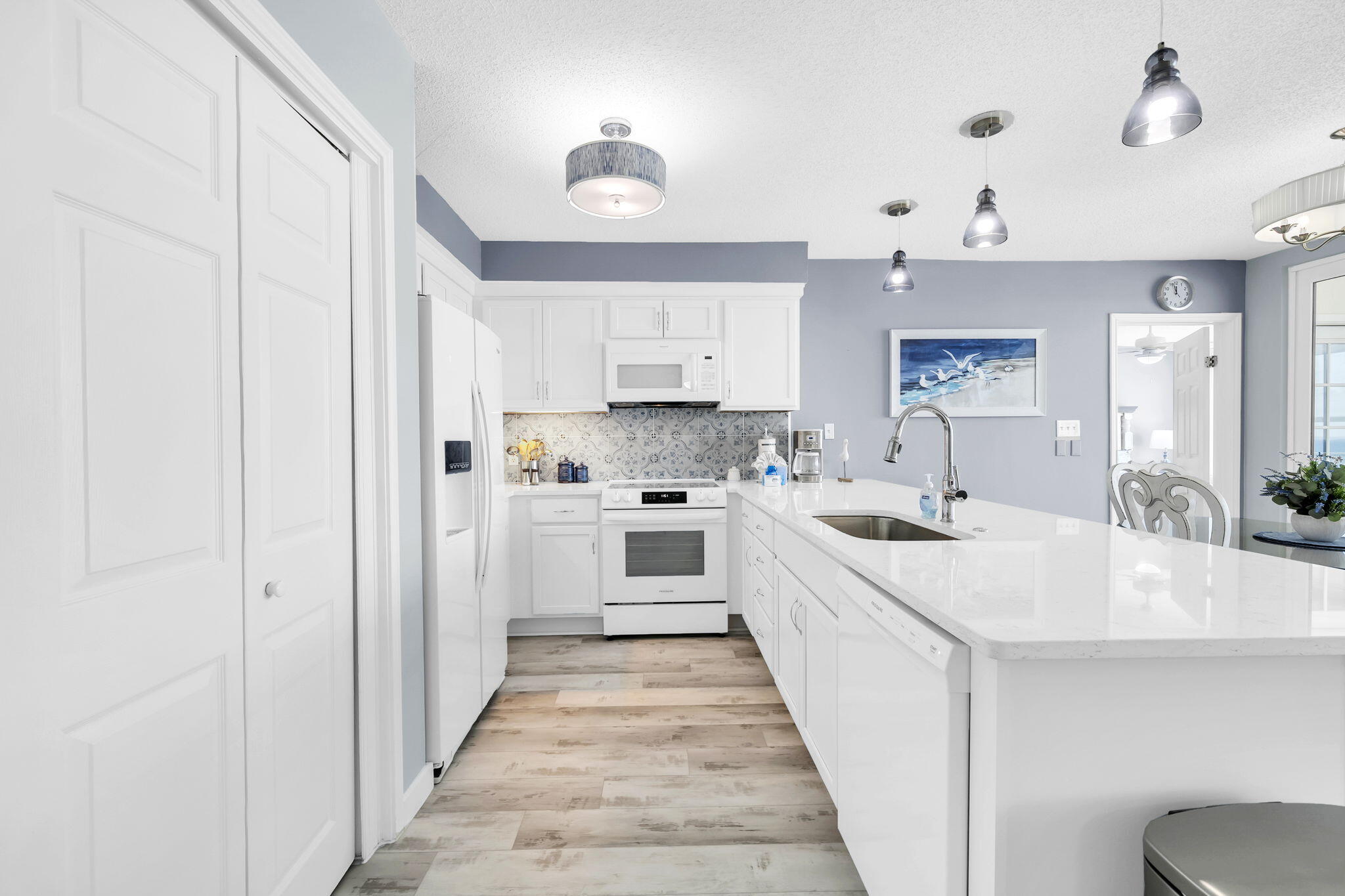 The Palms Condo - Residential