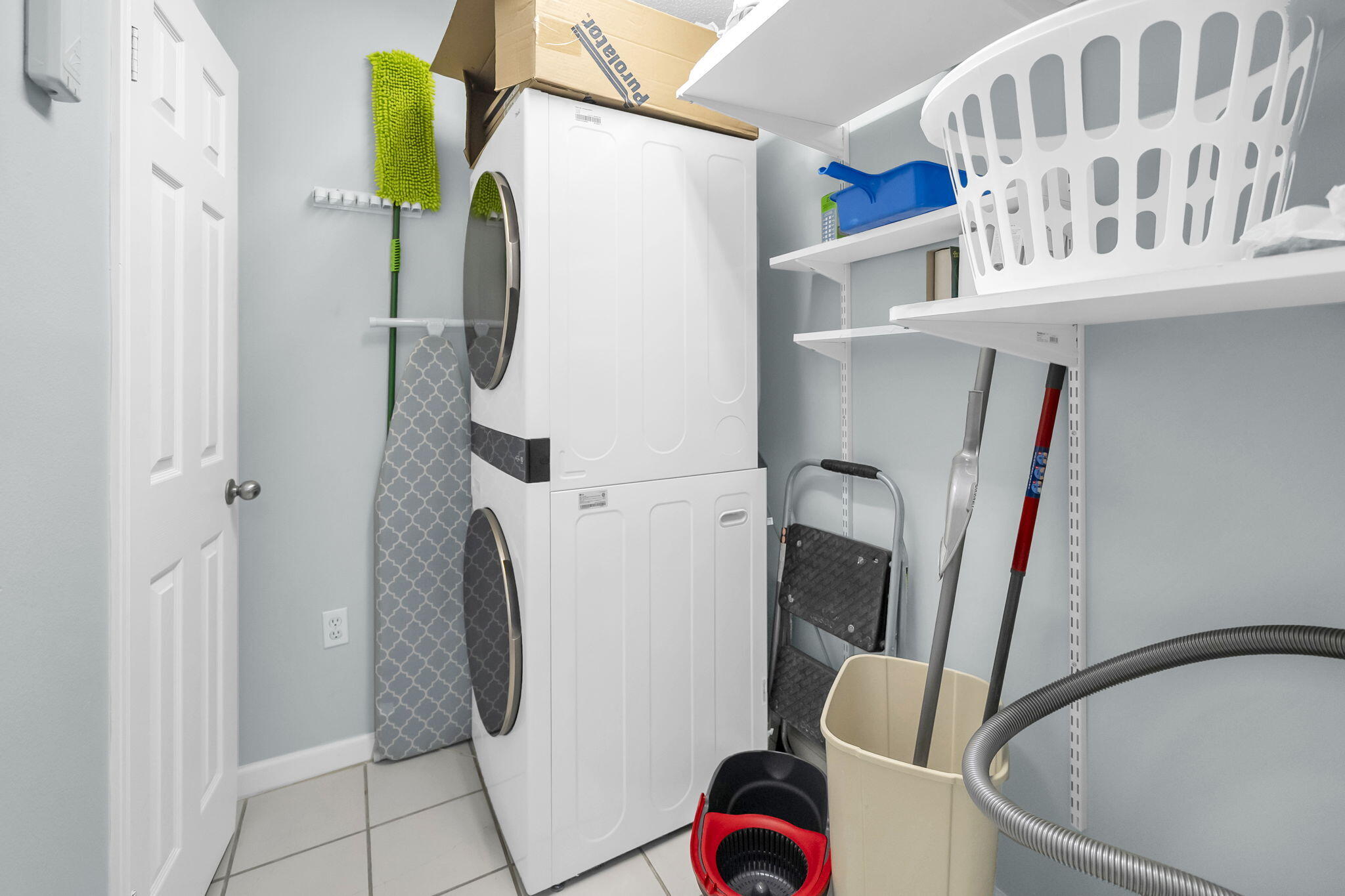 The Palms Condo - Residential