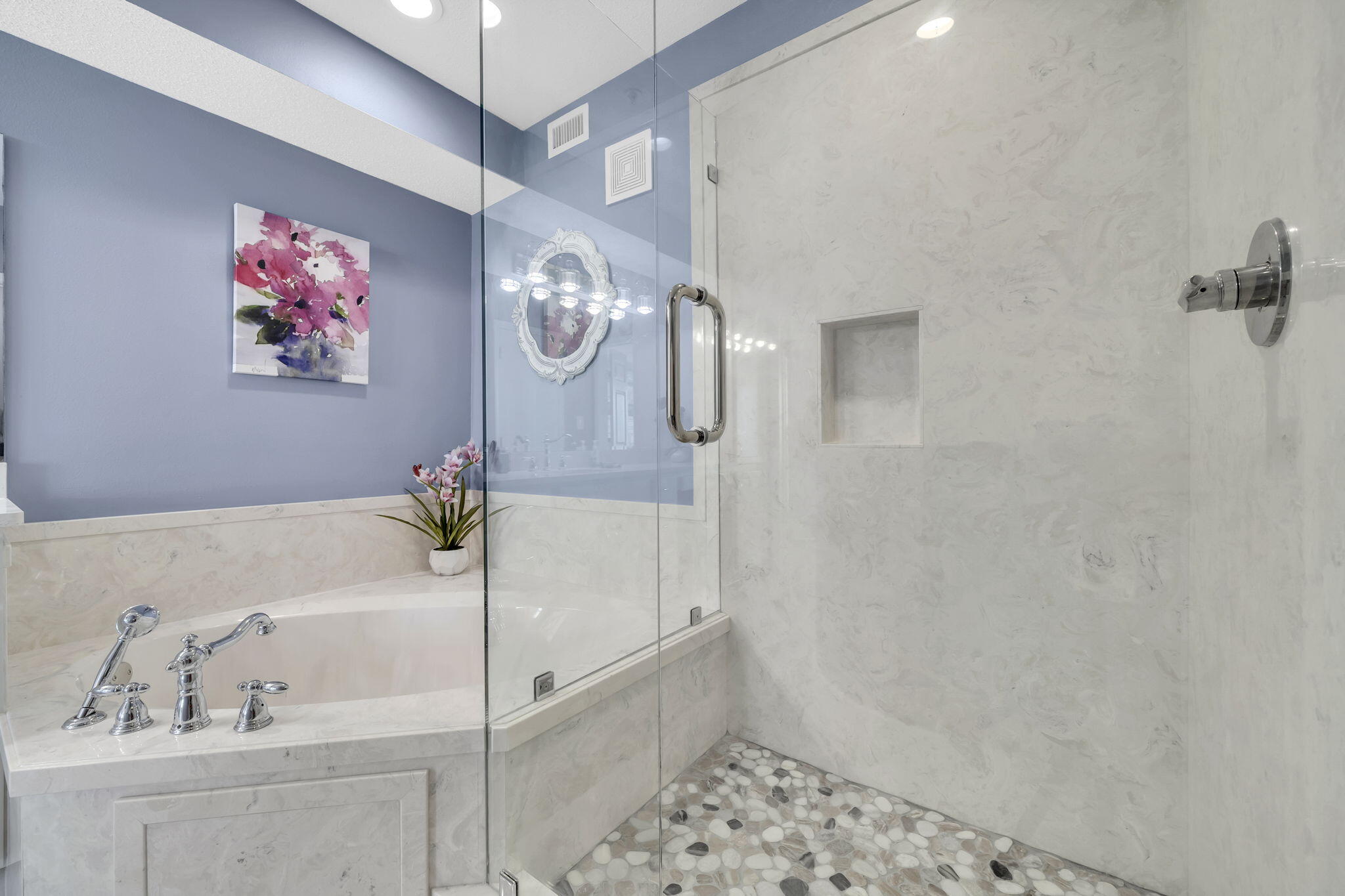 The Palms Condo - Residential