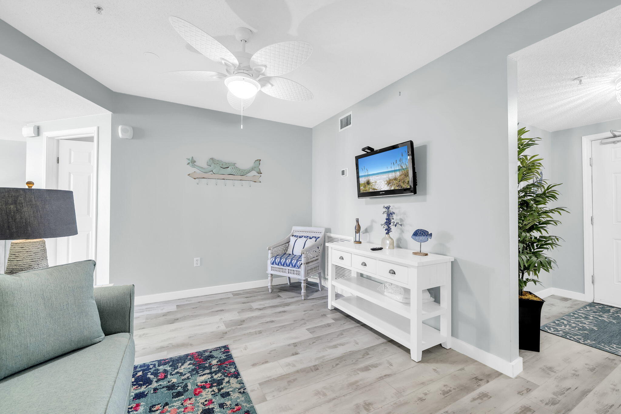 The Palms Condo - Residential