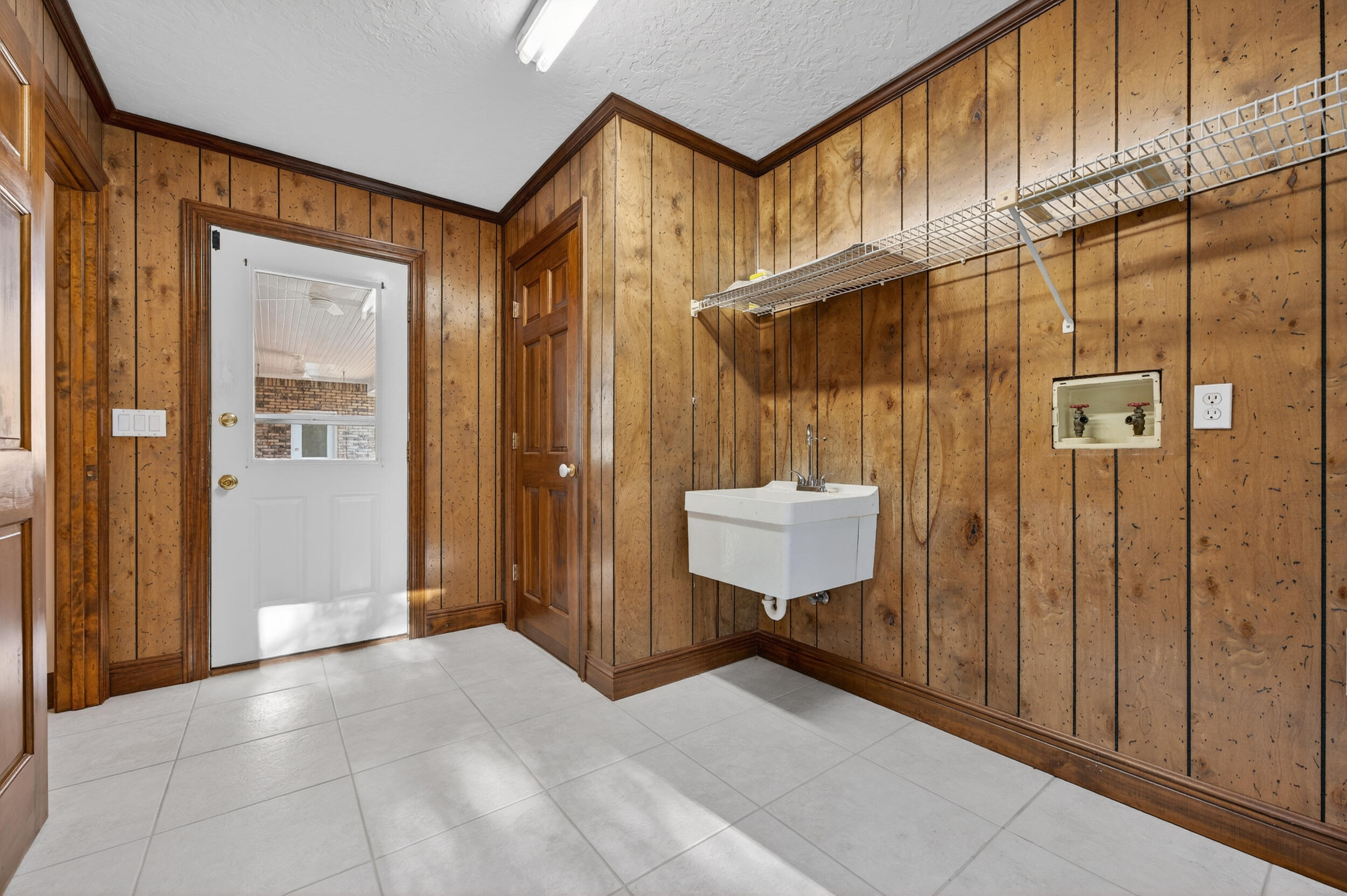 SHIRKS BAYOU - Residential