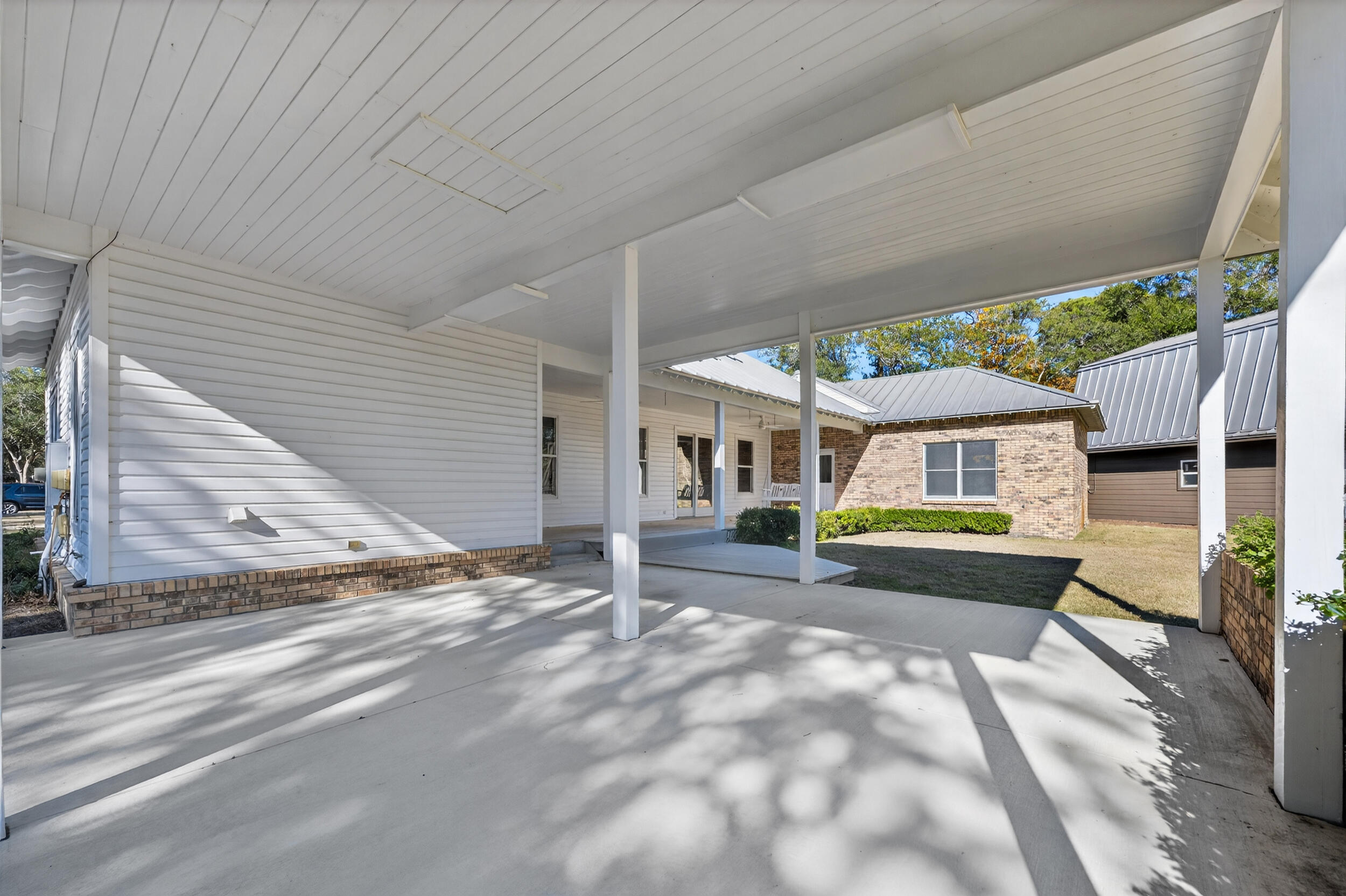 SHIRKS BAYOU - Residential