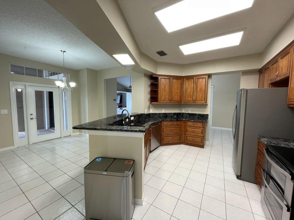 Royal Highlands 55+ Community - Residential