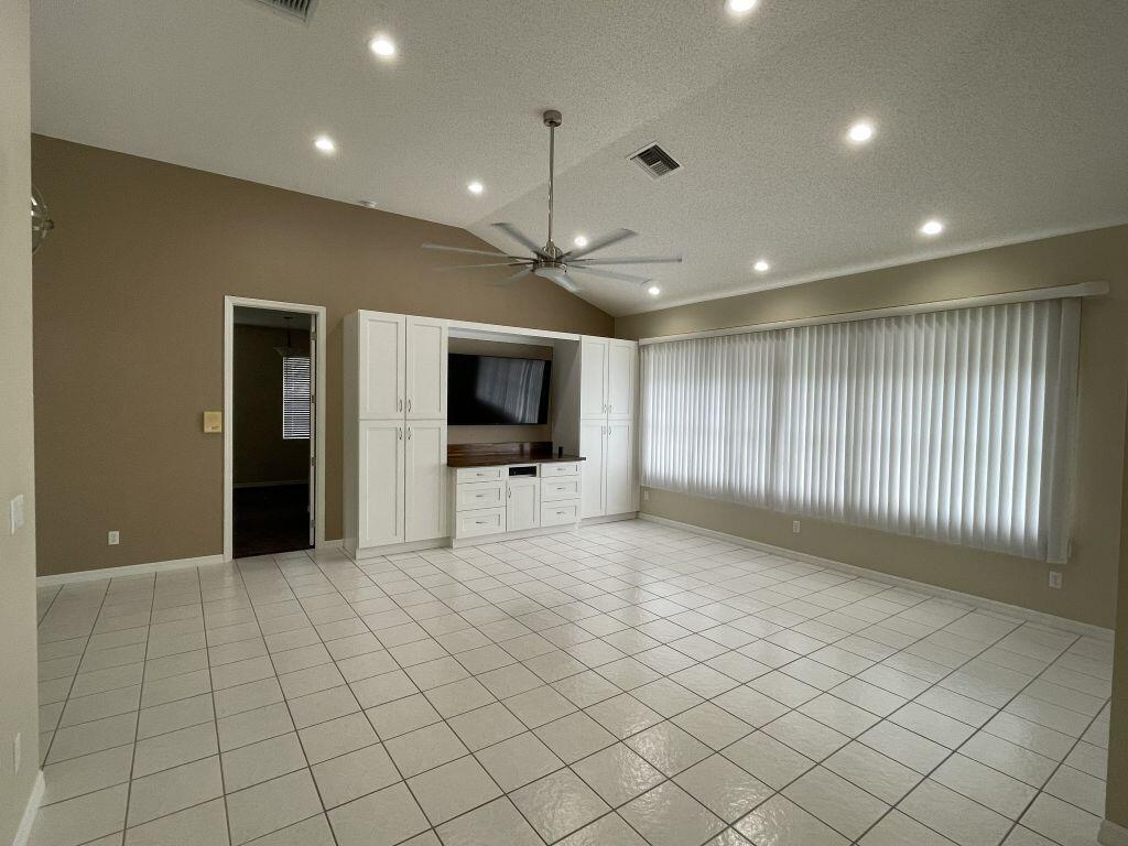 Royal Highlands 55+ Community - Residential