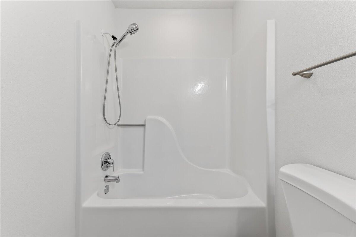 QUIET WOOD - Residential