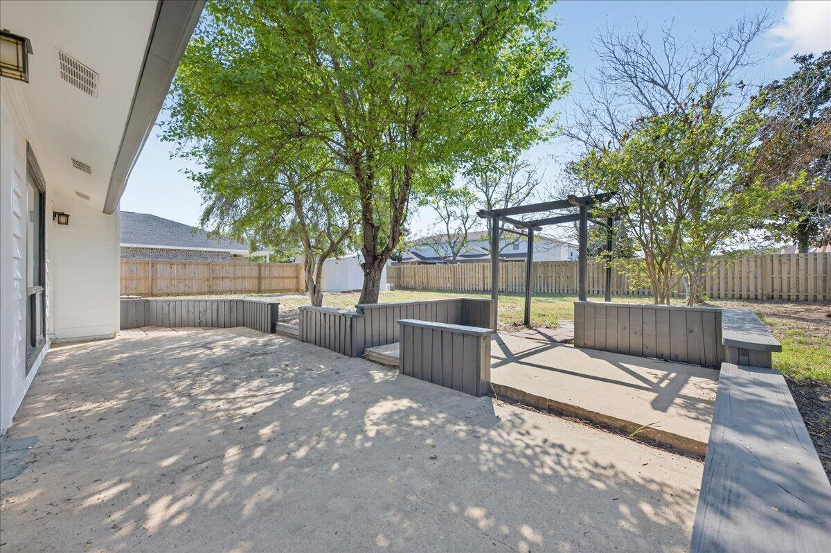 QUIET WOOD - Residential