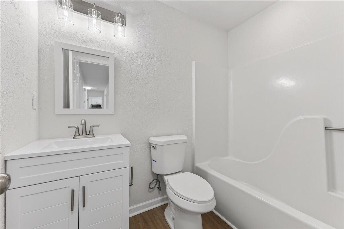 QUIET WOOD - Residential