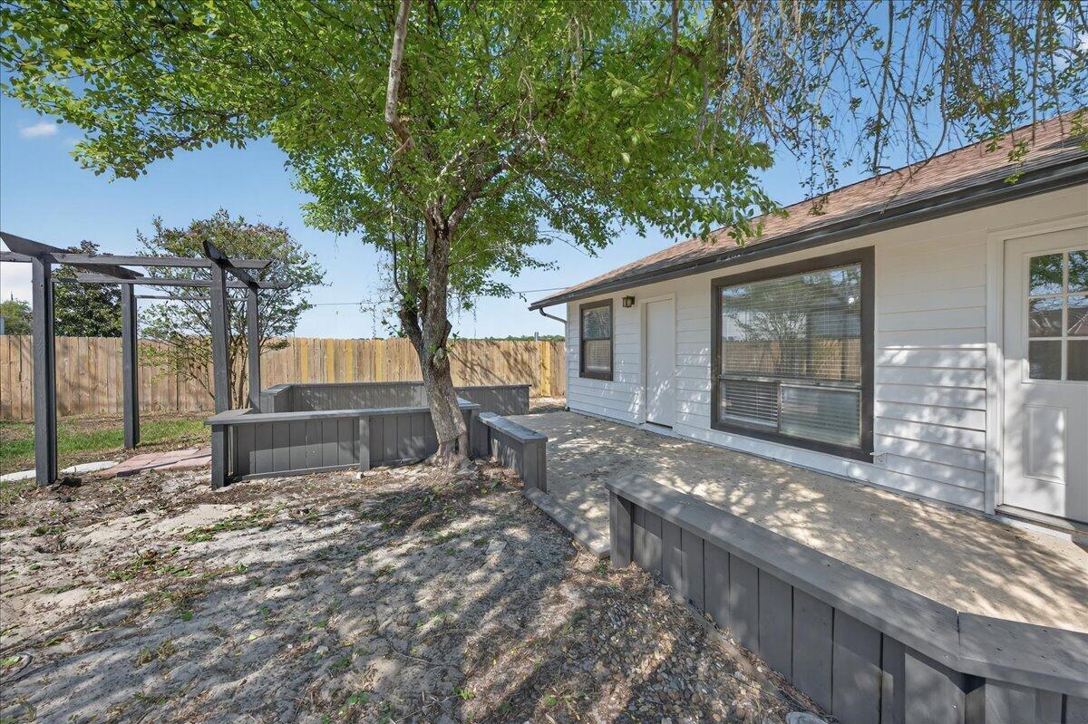 QUIET WOOD - Residential