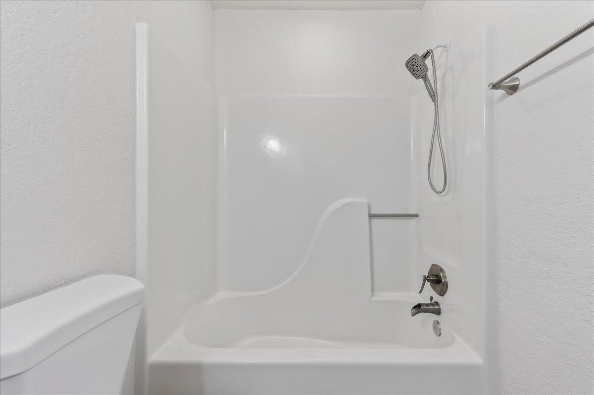 QUIET WOOD - Residential