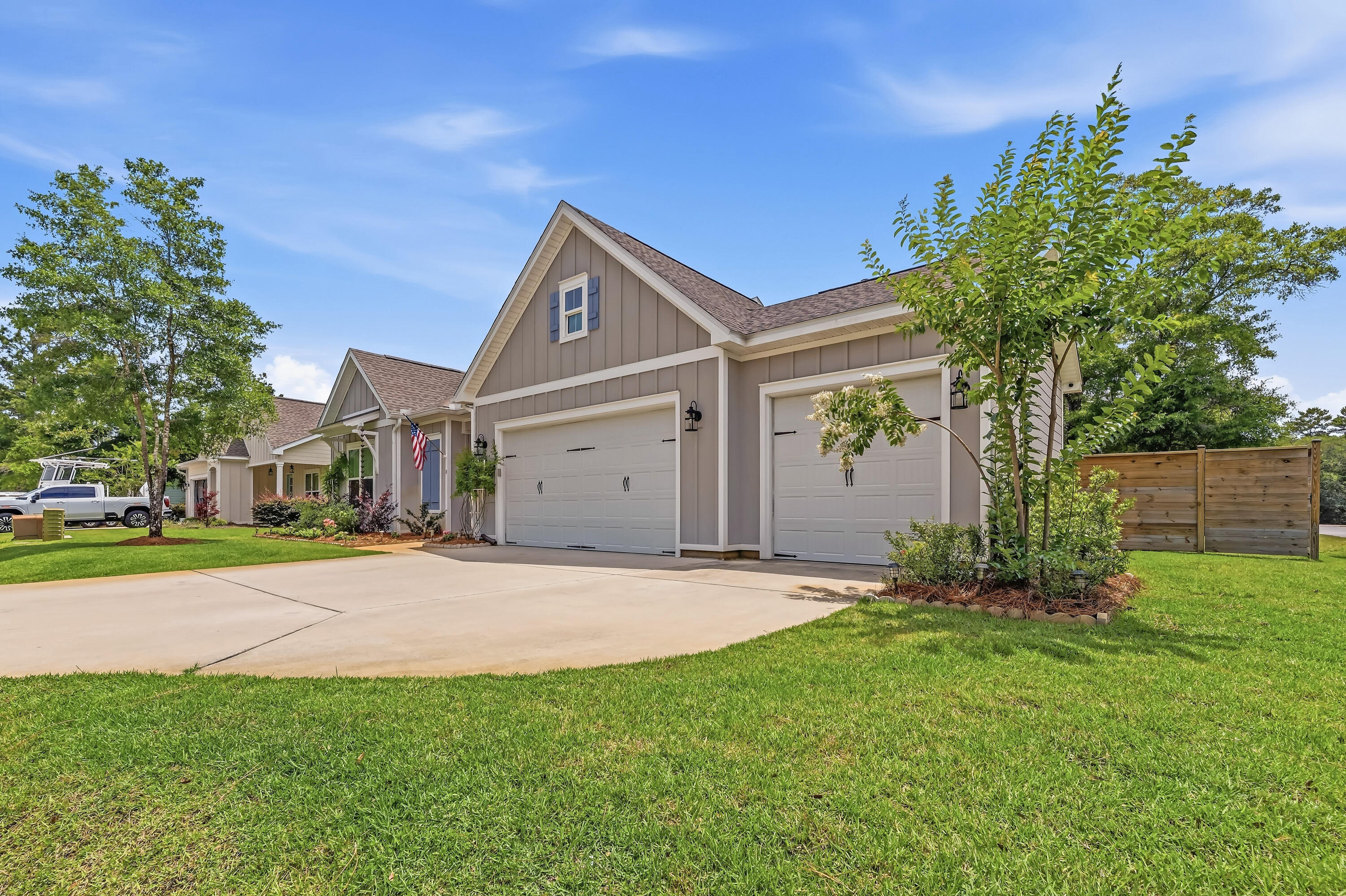 MAGNOLIA BAY ESTATES - Residential