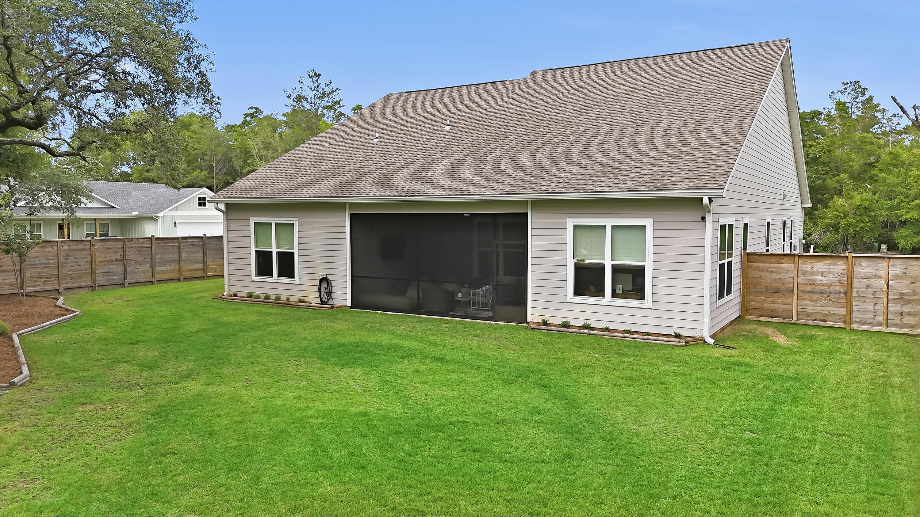 MAGNOLIA BAY ESTATES - Residential