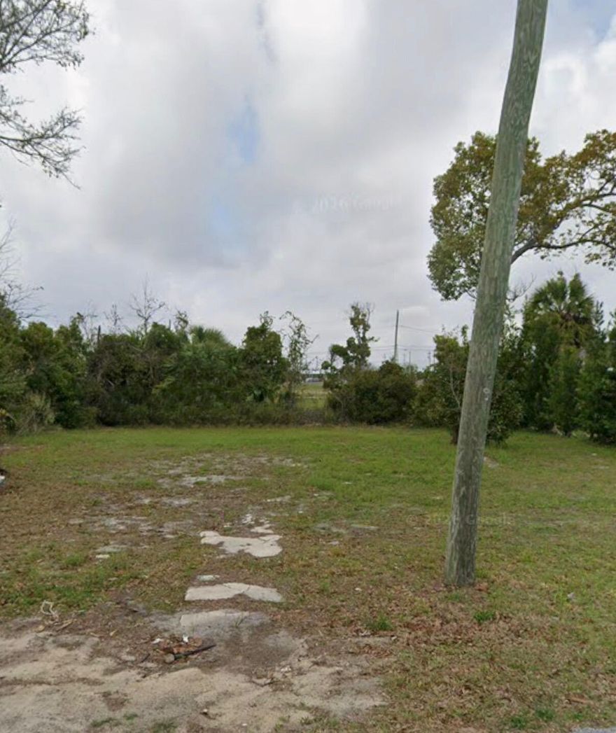 Build your dream home in the heart of Panama City on this 60x110 (0.151-acre) lot in an established subdivision. Zoned R-1 for single-family use, it offers utilities available and no HOA, giving you flexibility to design your ideal home. Conveniently located within distance to Bay High School and Harrison Avenue, you'll enjoy quick access to downtown dining, shopping, and entertainment. Just 4 minutes from the Gulf of America, this property combines city convenience with coastal living. Partially in Flood Zone AE.