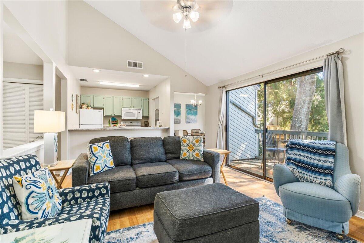 124 SE Elm Avenue Unit 3G